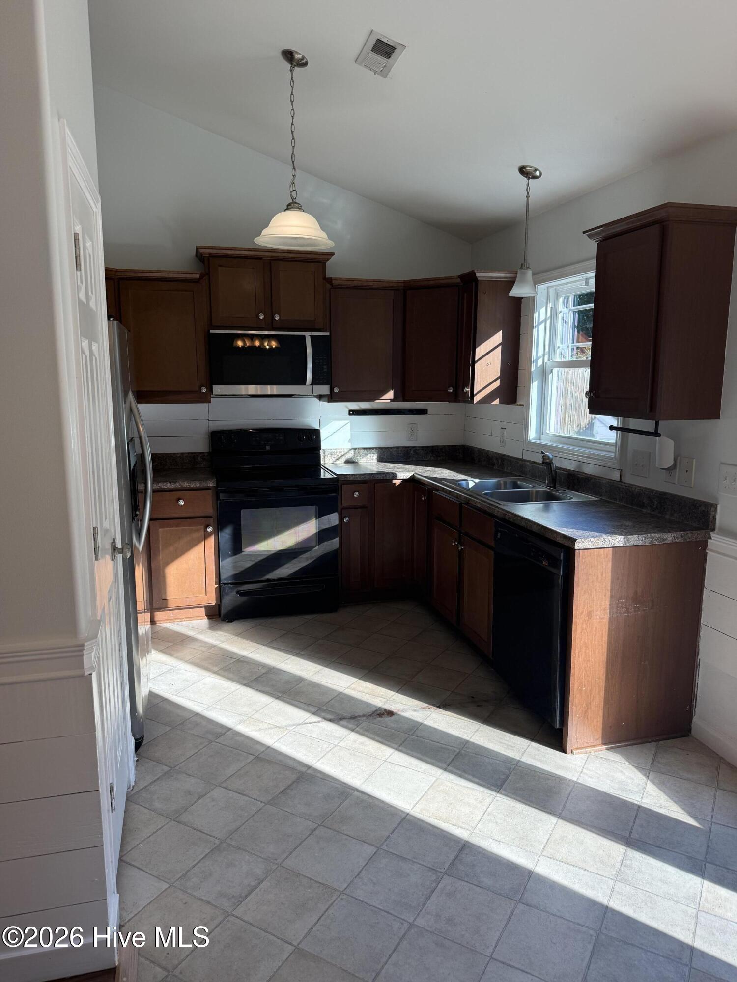 110 Midyette Avenue Property Photo 4