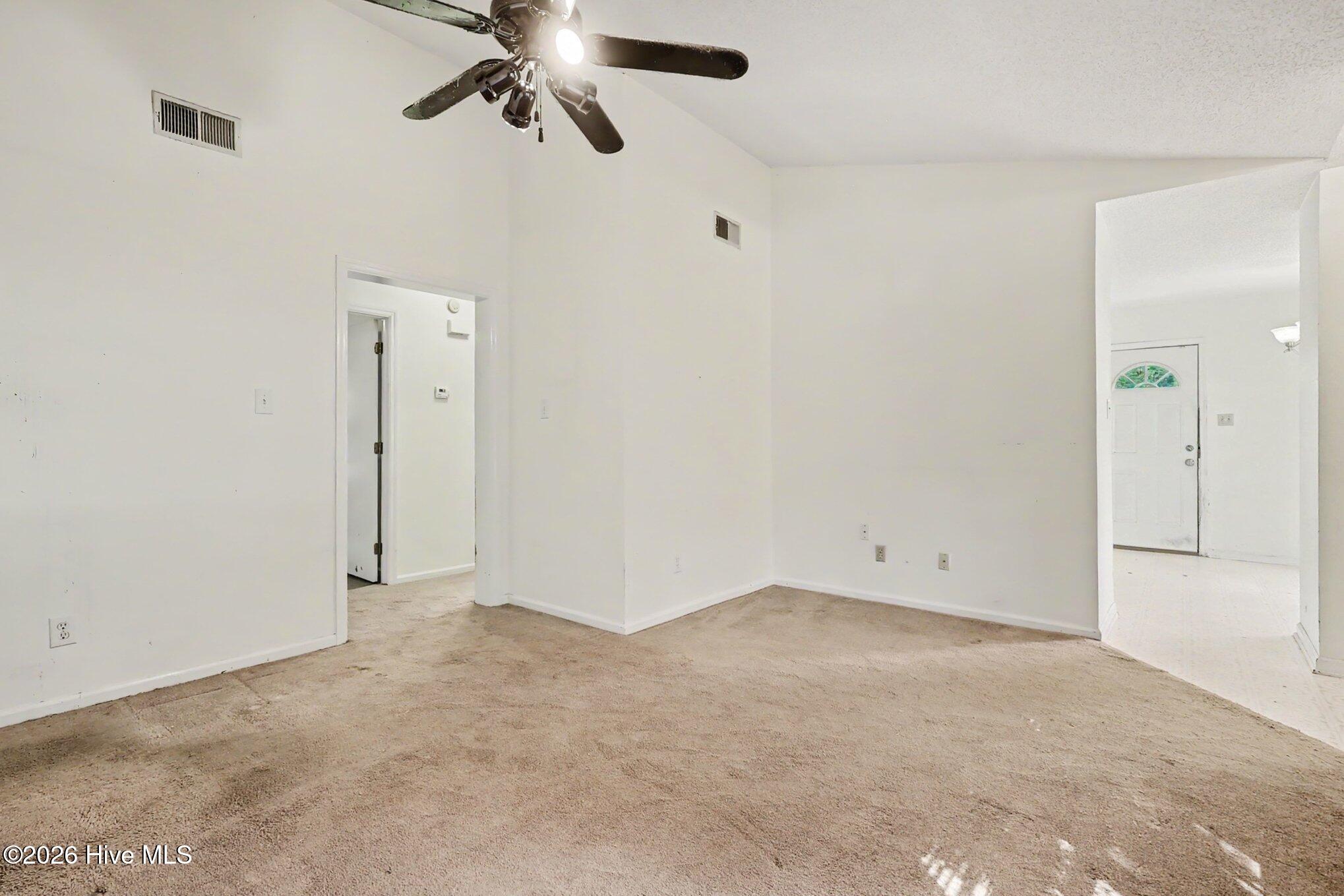 204 Sebastian Way Property Photo 5