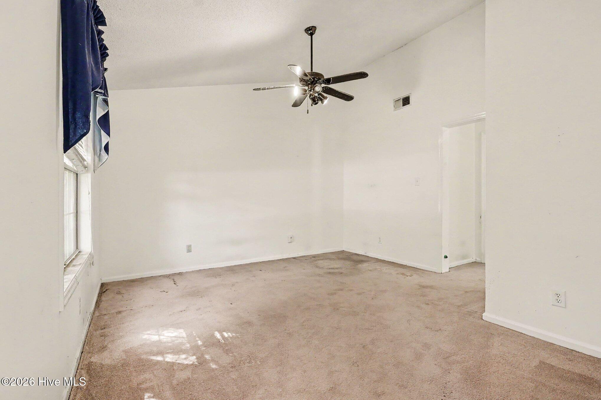 204 Sebastian Way Property Photo 17