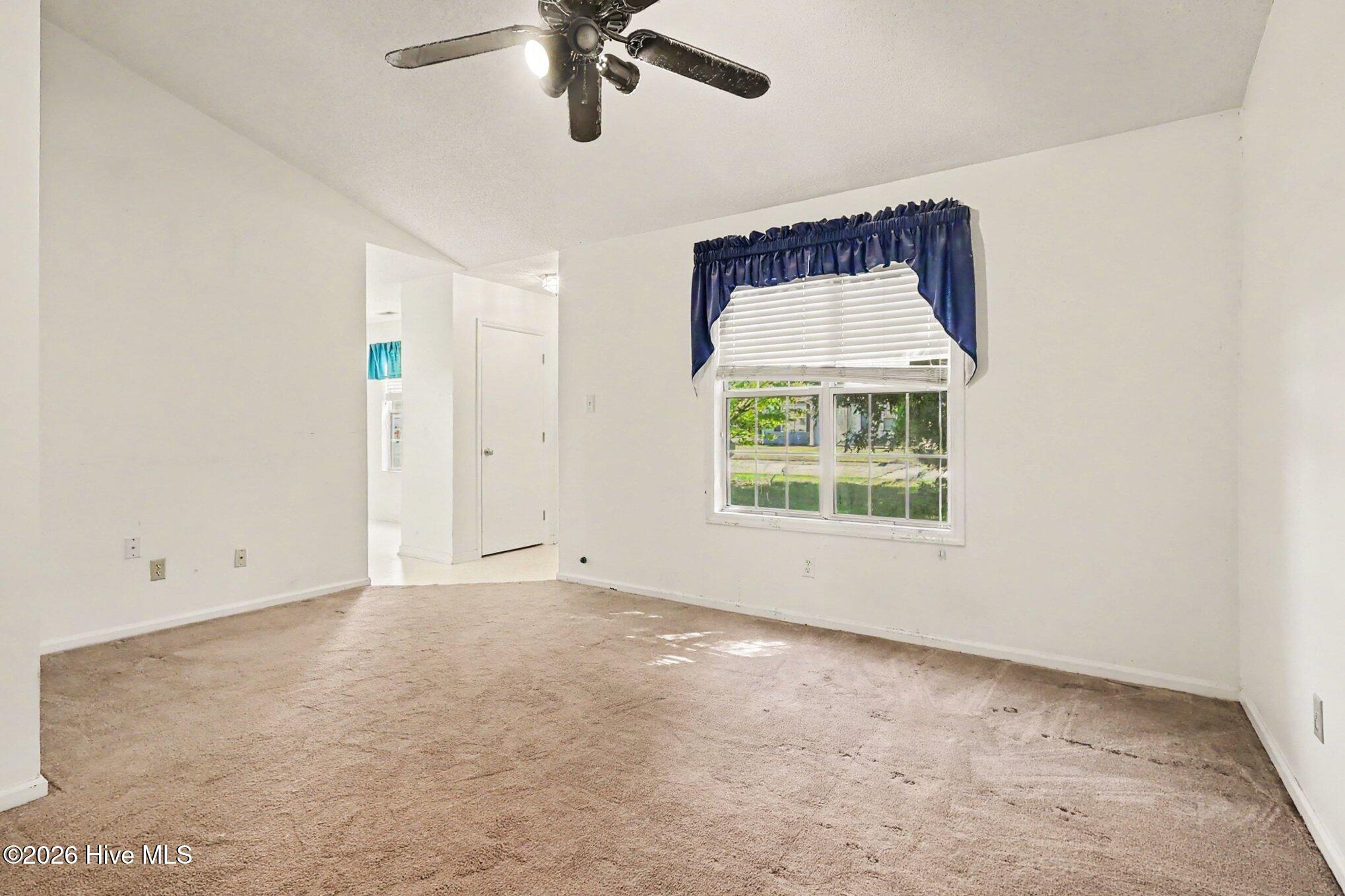 204 Sebastian Way Property Photo 18
