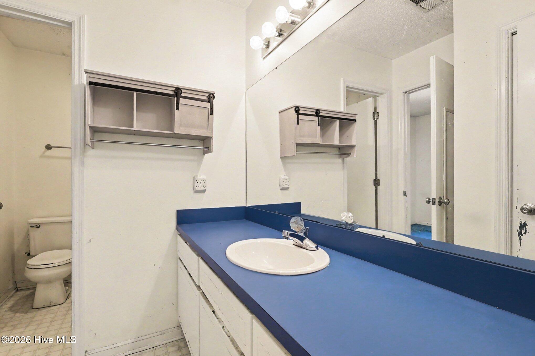 204 Sebastian Way Property Photo 29