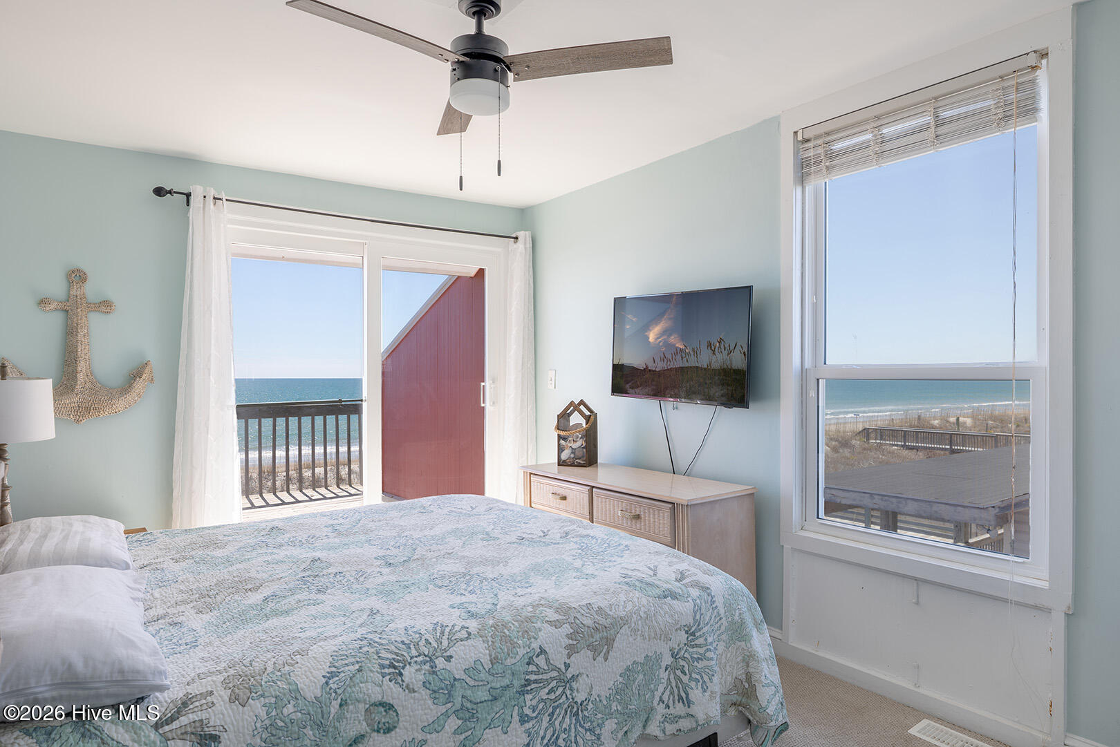 1509 Ocean Drive West Property Photo 9