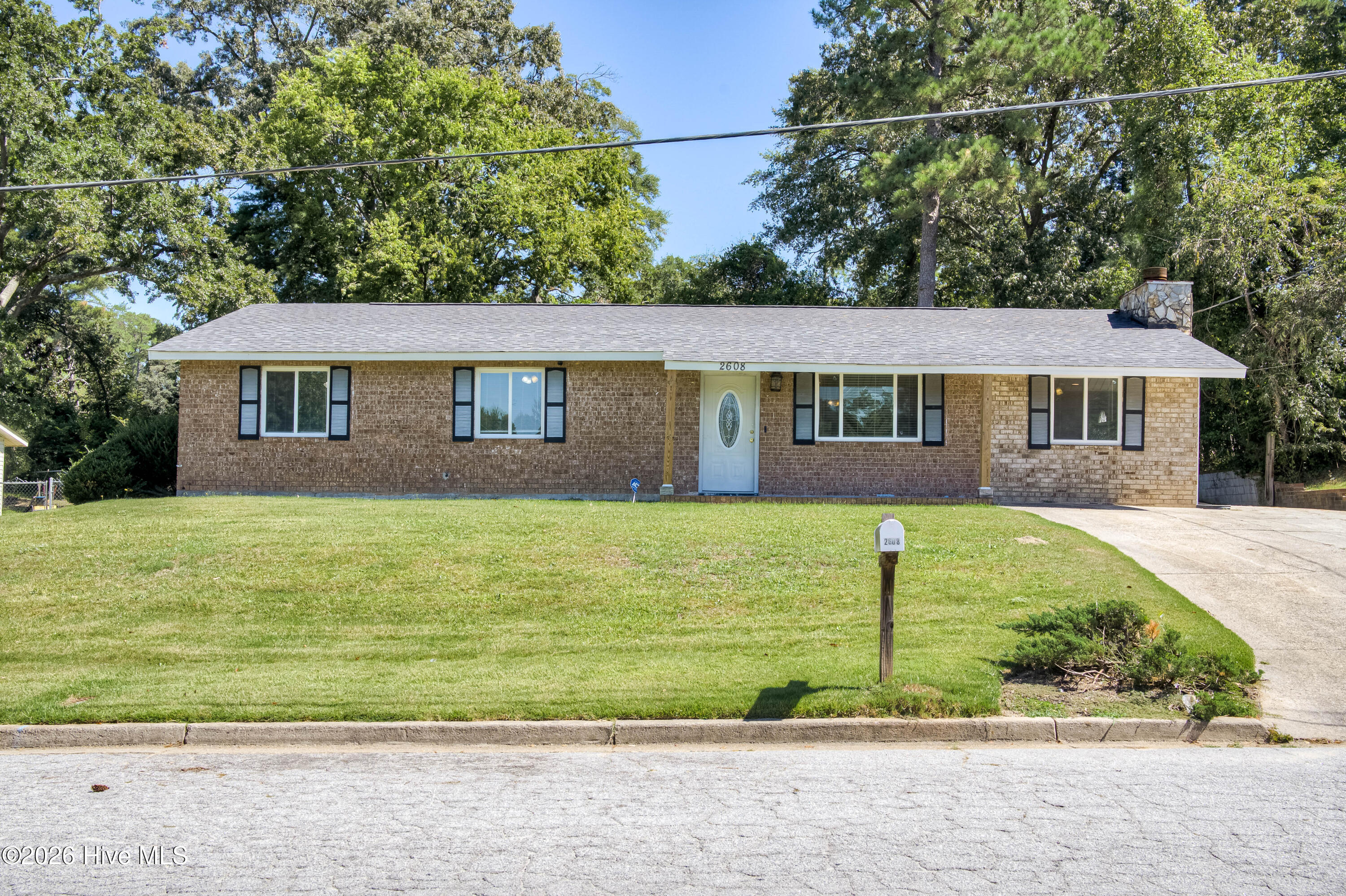 2608 Shalimar Drive Property Photo 1