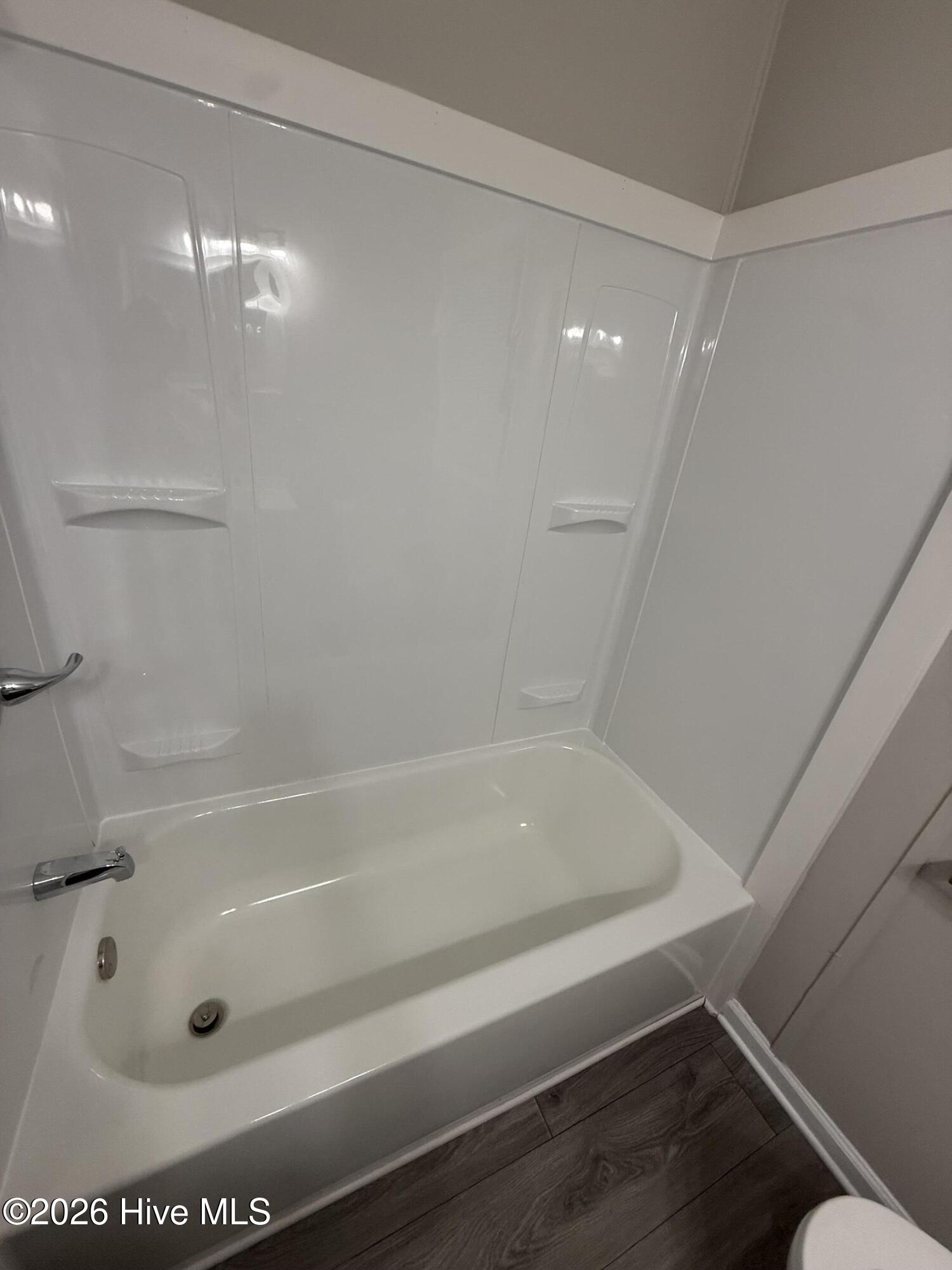 702 E Cedar Street Property Photo 10