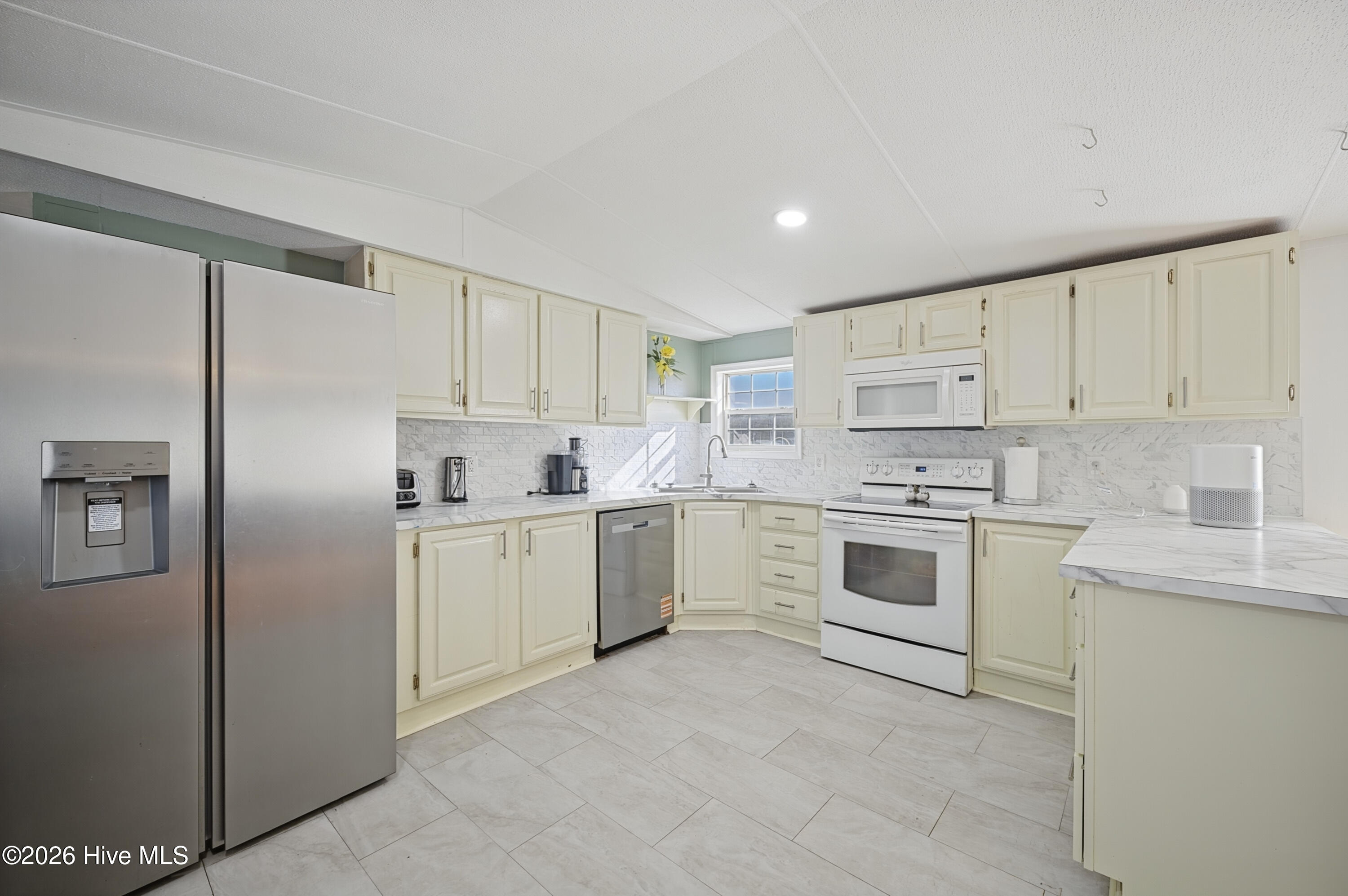 1004 Kayla Court Property Photo 1