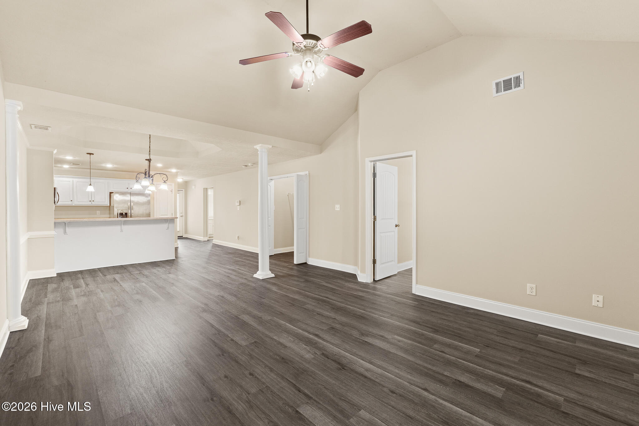 810 Whispering Willow Court Property Photo 3