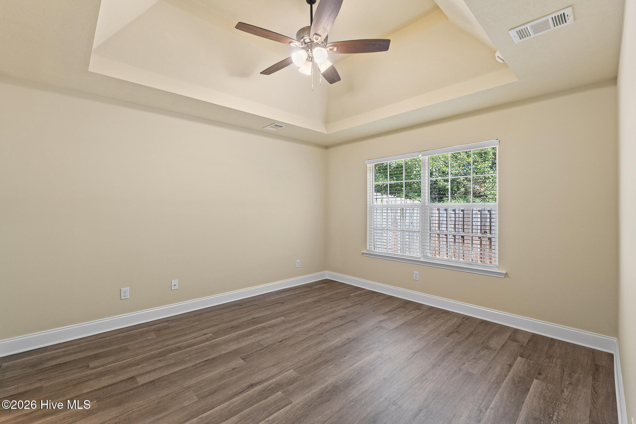 810 Whispering Willow Court Property Photo 8
