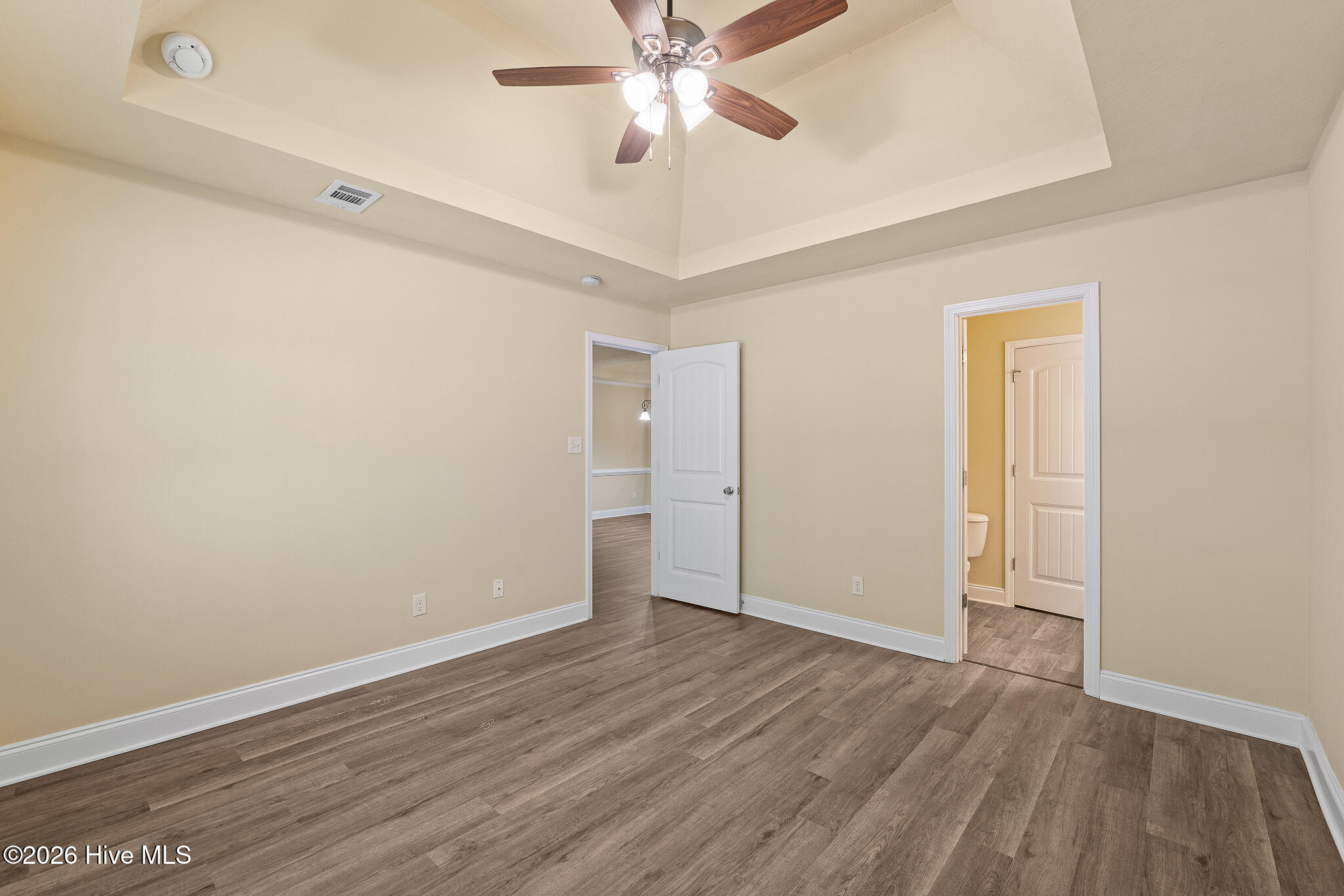 810 Whispering Willow Court Property Photo 9