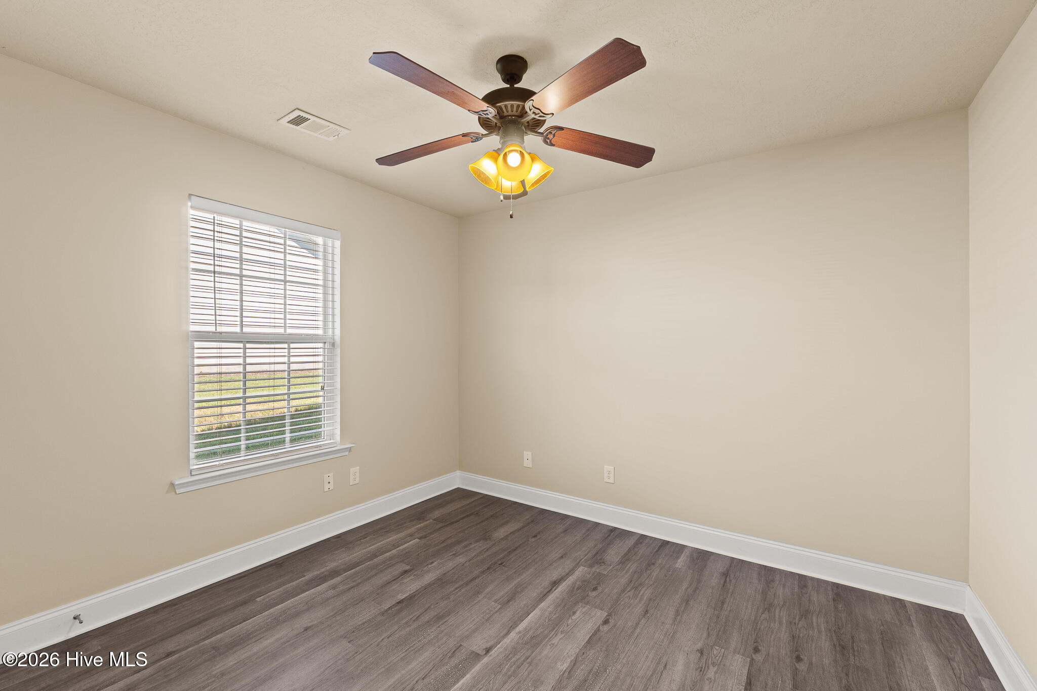 810 Whispering Willow Court Property Photo 13