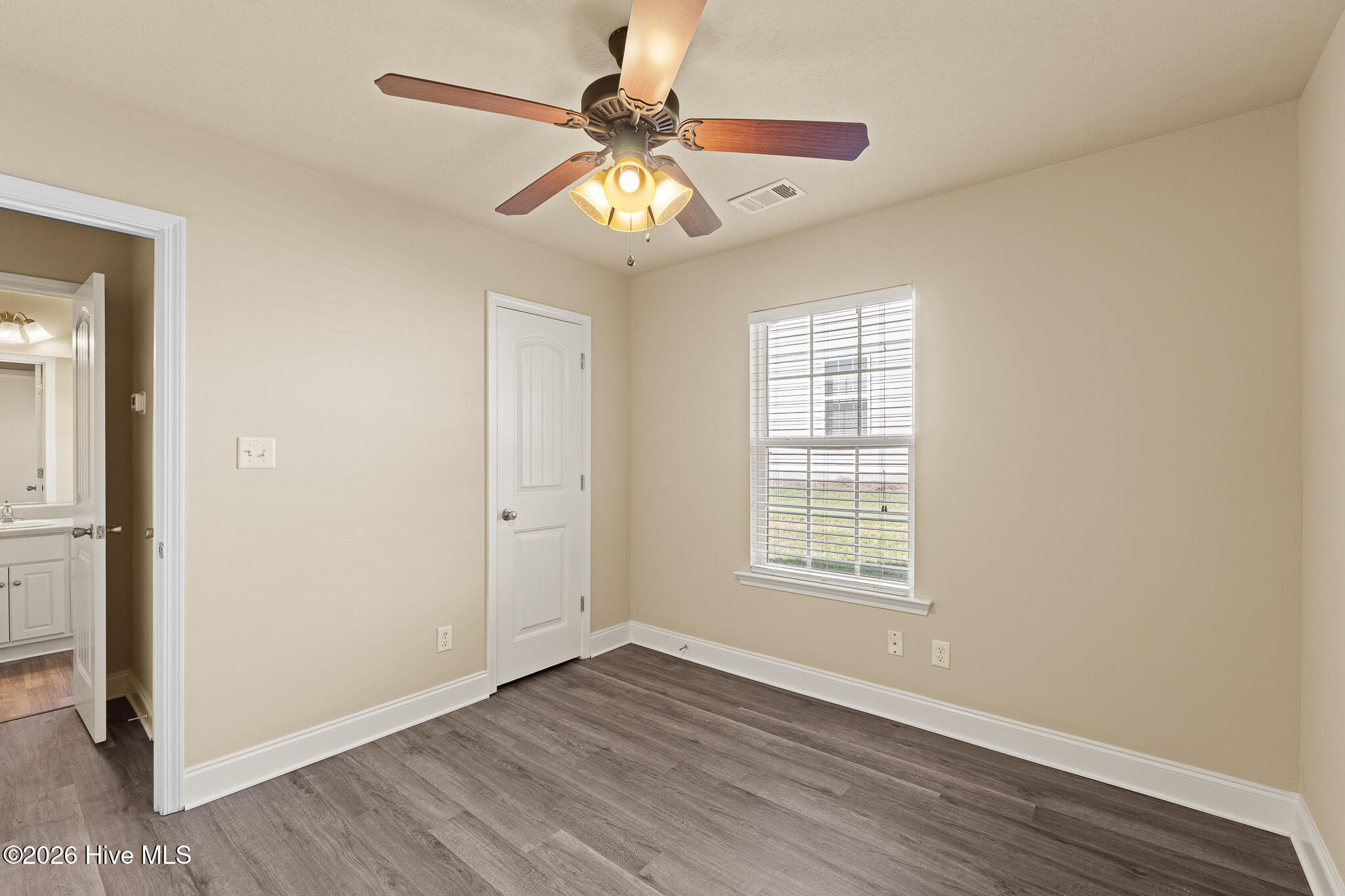 810 Whispering Willow Court Property Photo 14