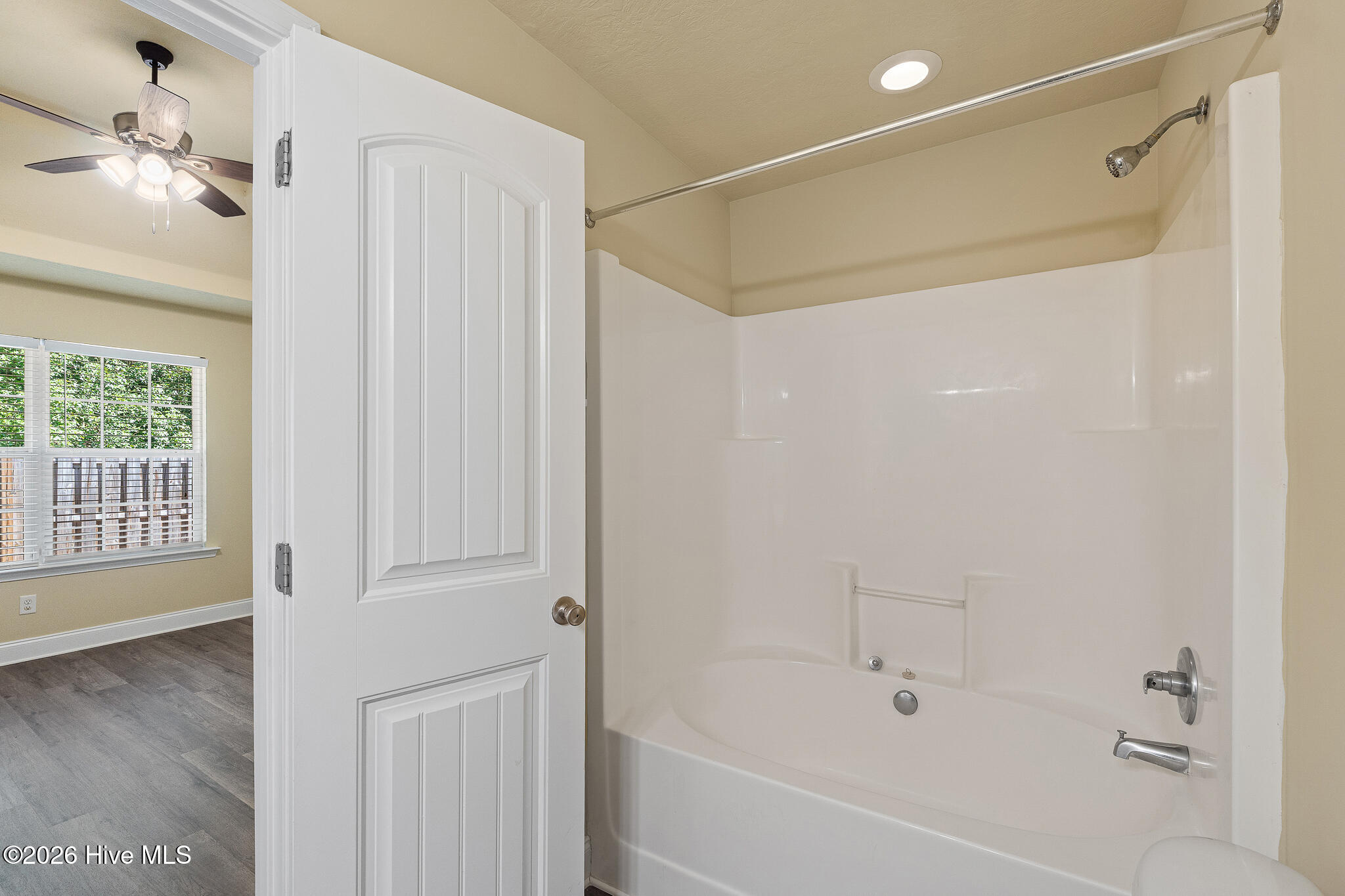 810 Whispering Willow Court Property Photo 15