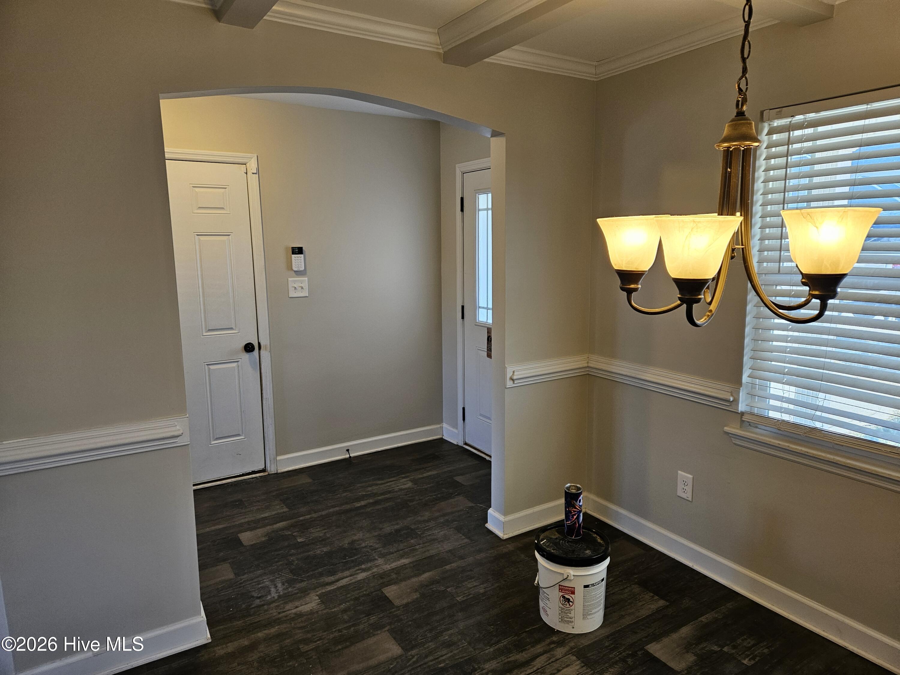 211 Breakwater Drive Property Photo 6
