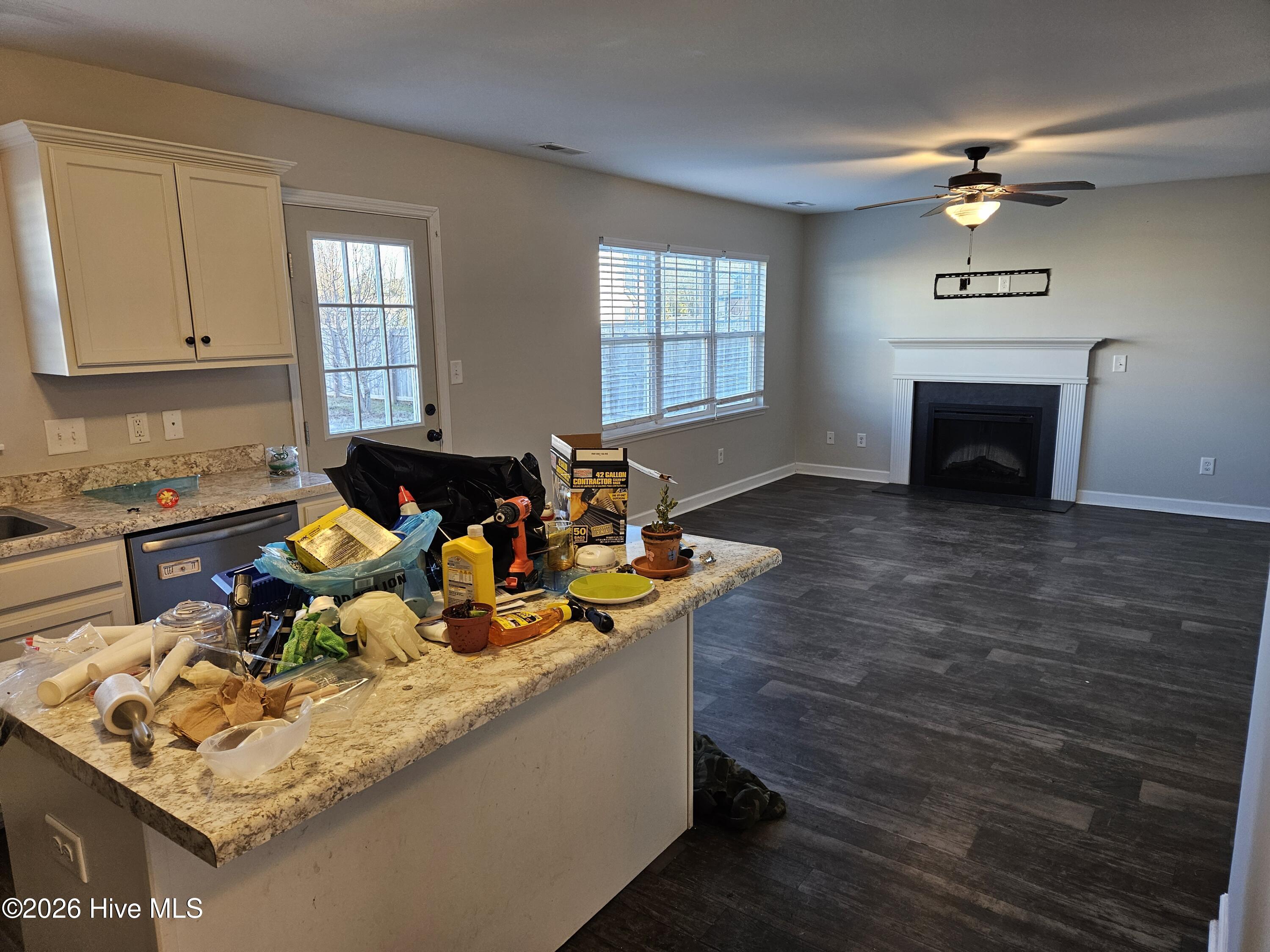 211 Breakwater Drive Property Photo 10