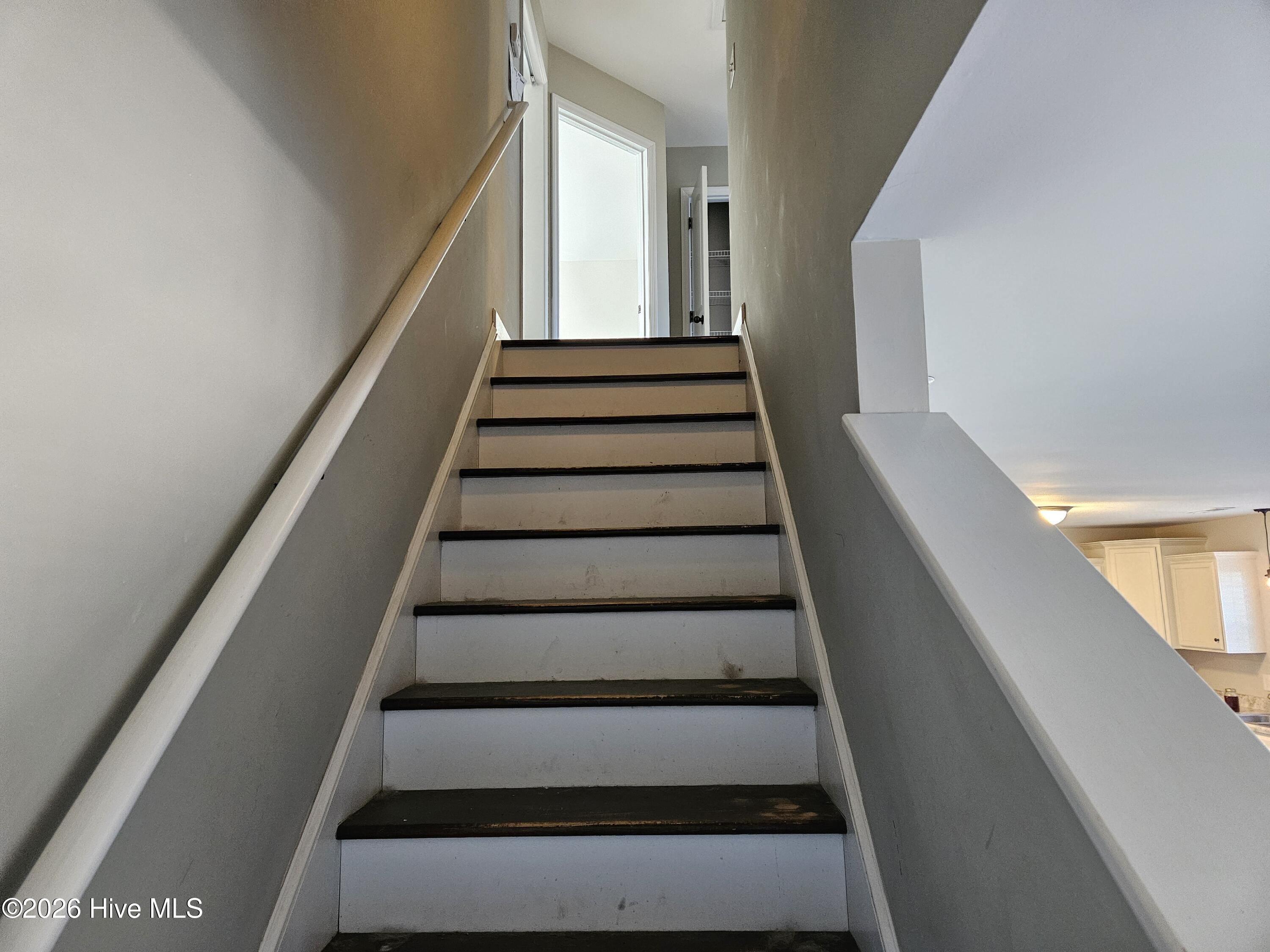 211 Breakwater Drive Property Photo 12