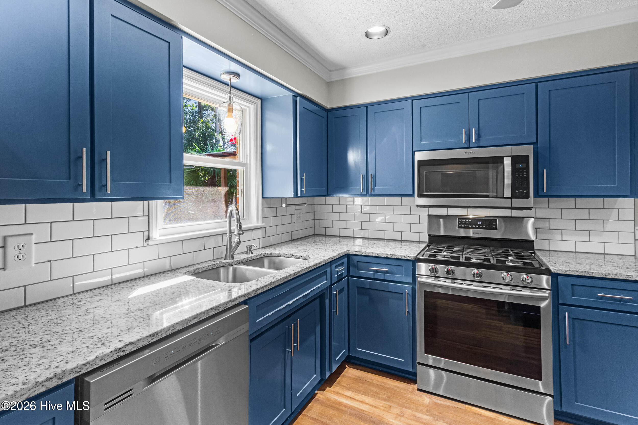 602 Circle Drive Property Photo 4