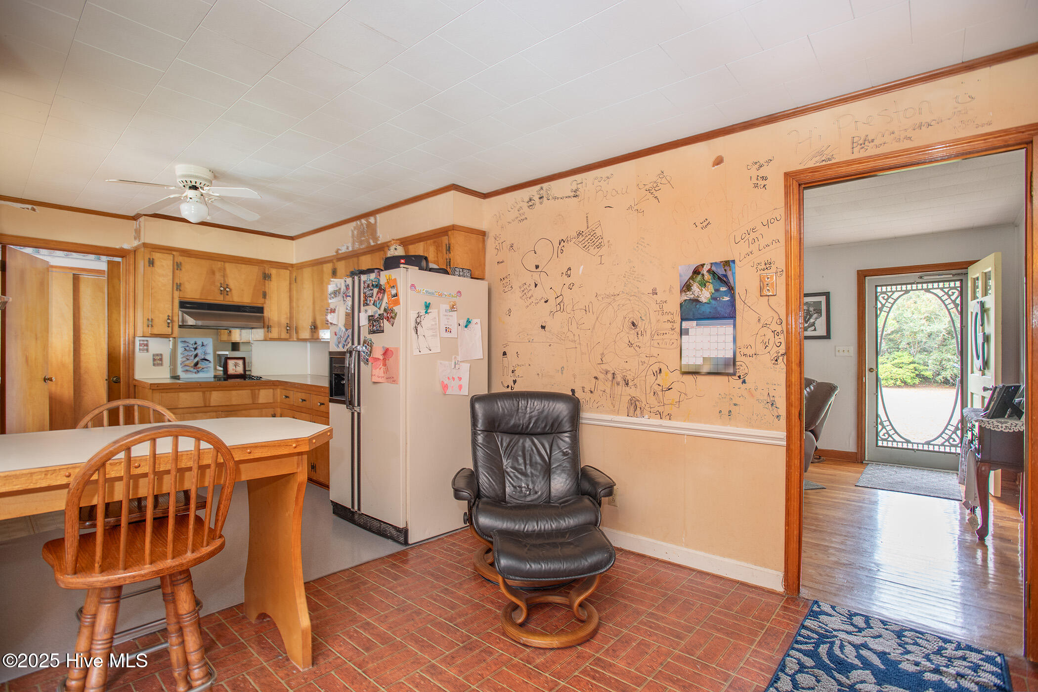 2596 Cedar Island Road Property Photo 15
