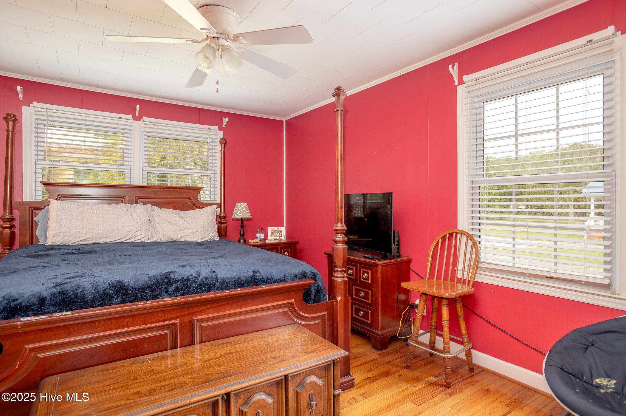 2596 Cedar Island Road Property Photo 20