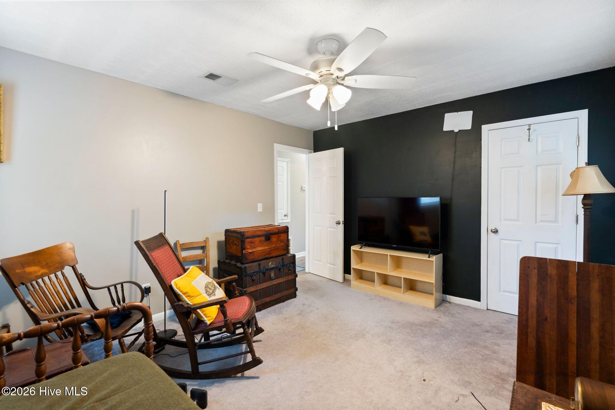 354 Mercer Avenue Property Photo 13