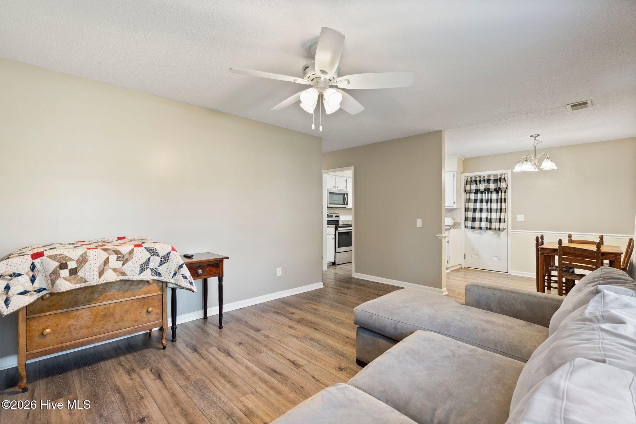 354 Mercer Avenue Property Photo 14