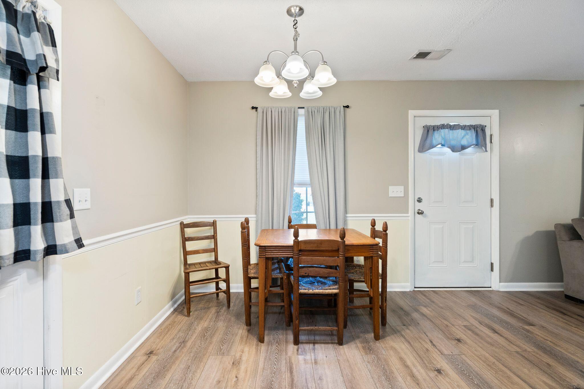 354 Mercer Avenue Property Photo 15