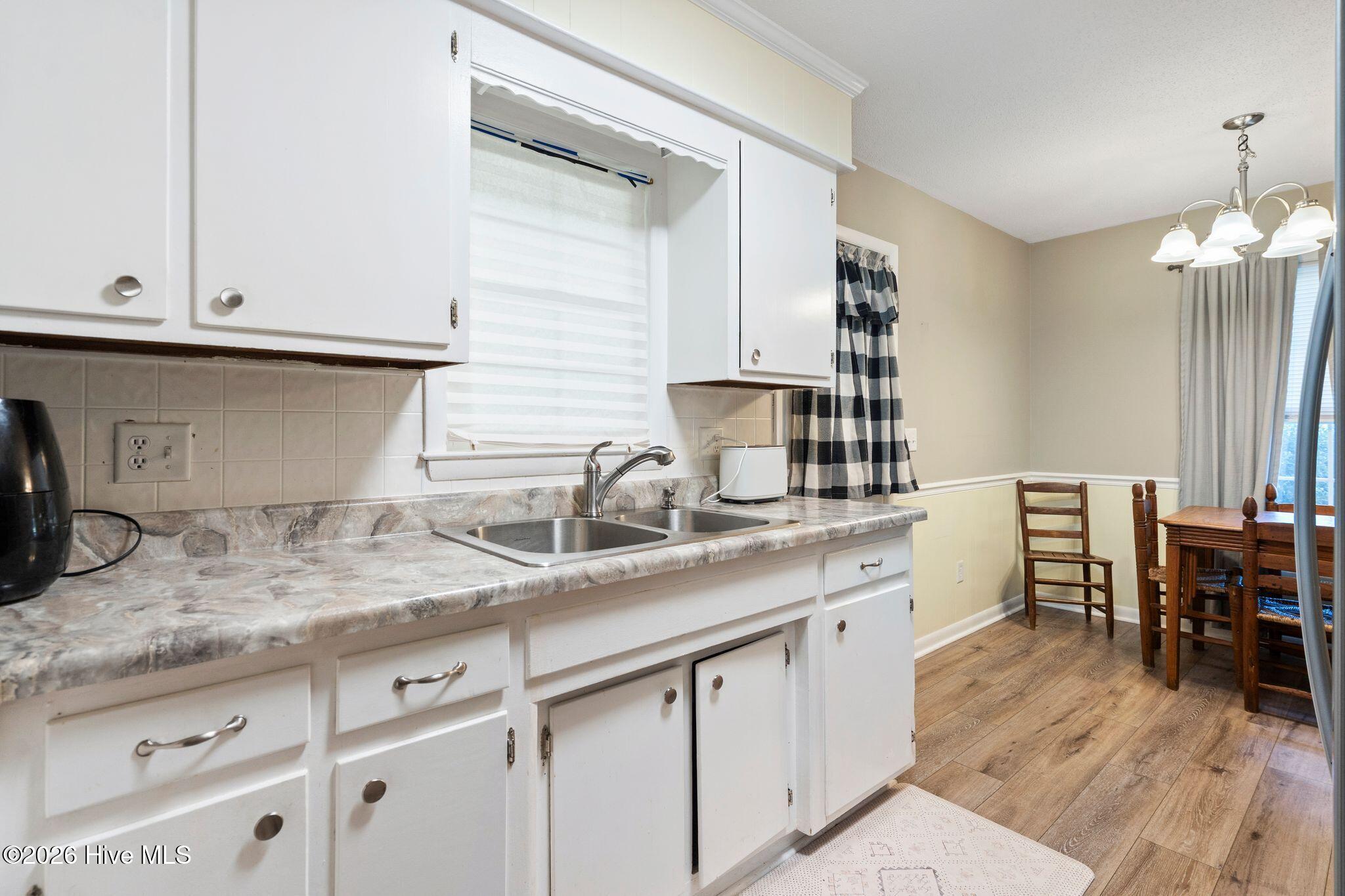 354 Mercer Avenue Property Photo 17
