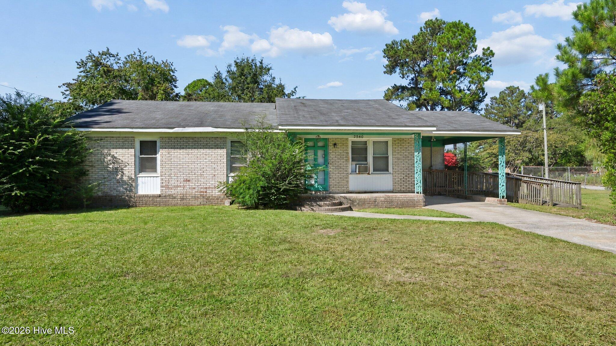 2540 Rosewood Drive Property Photo 2