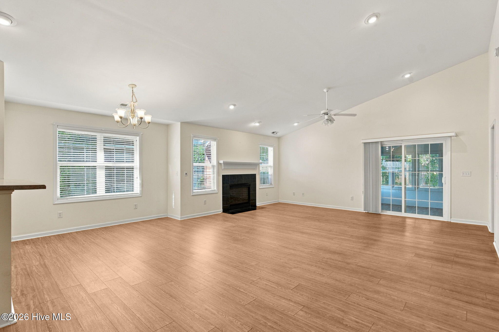 4940 Coronado Drive Property Photo 9