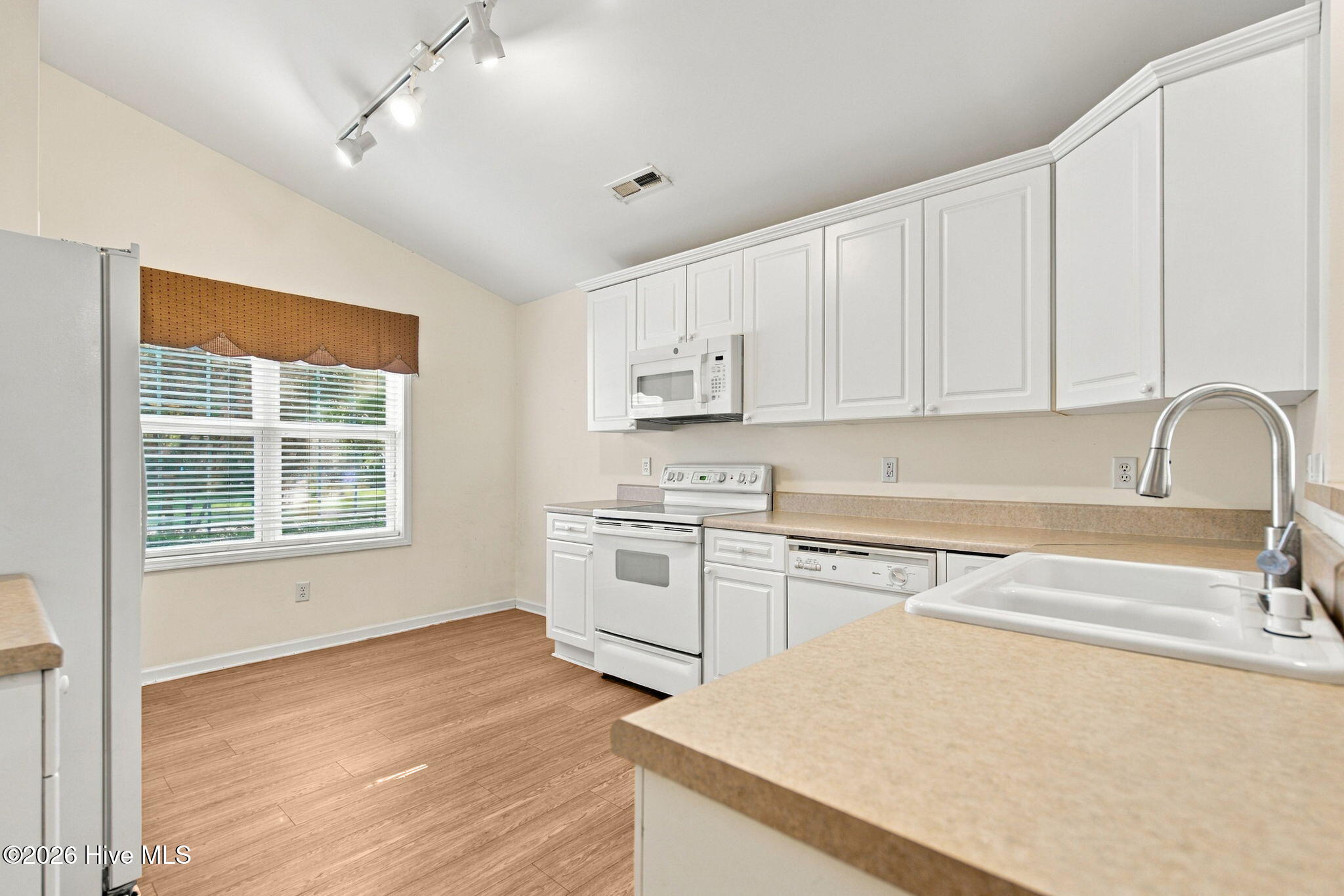4940 Coronado Drive Property Photo 11