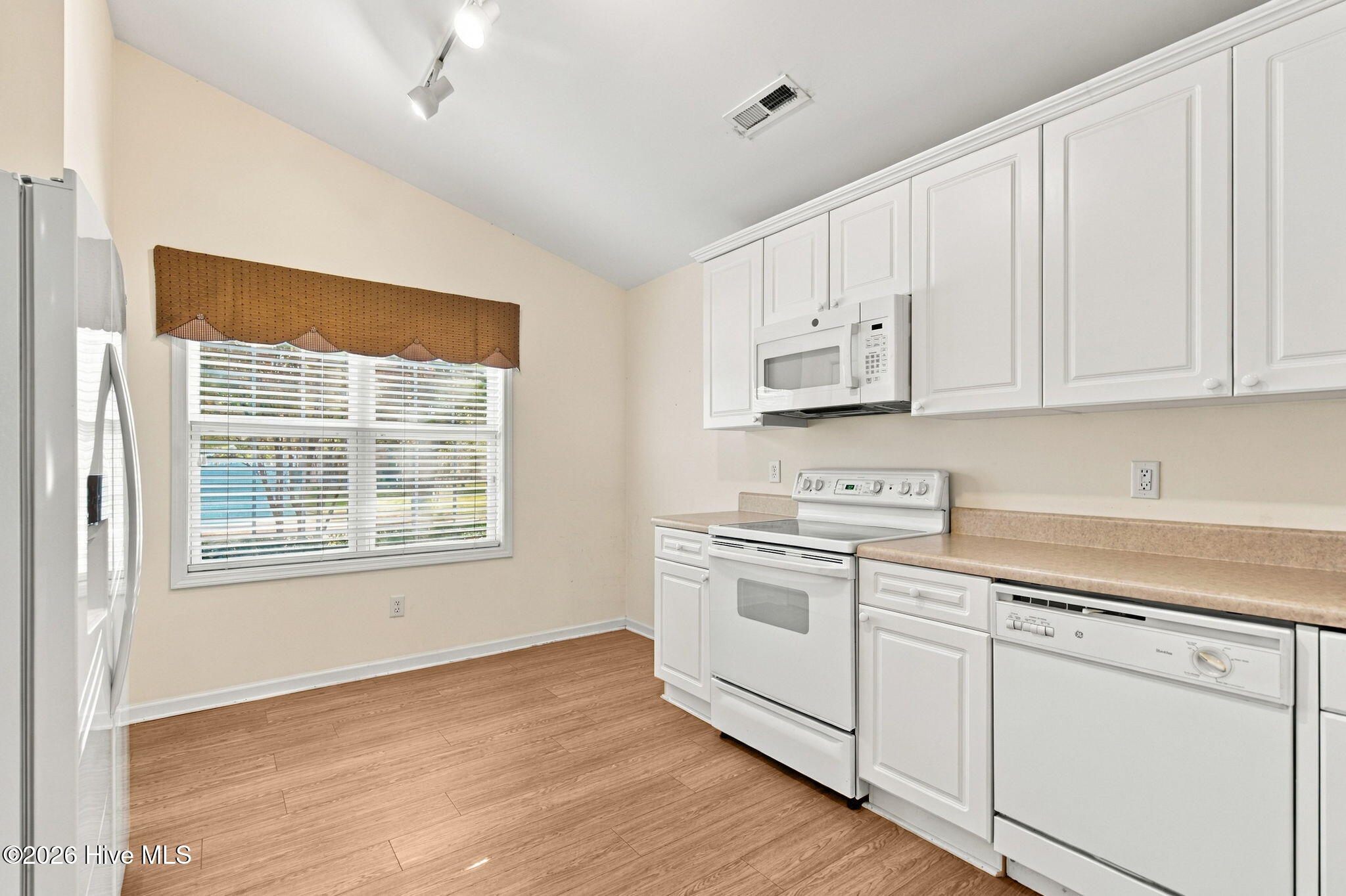 4940 Coronado Drive Property Photo 12