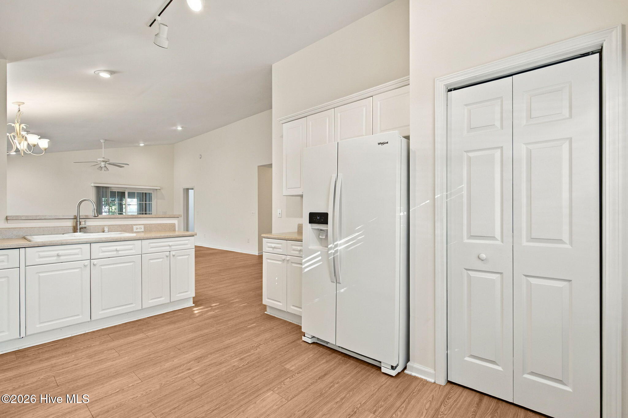 4940 Coronado Drive Property Photo 13