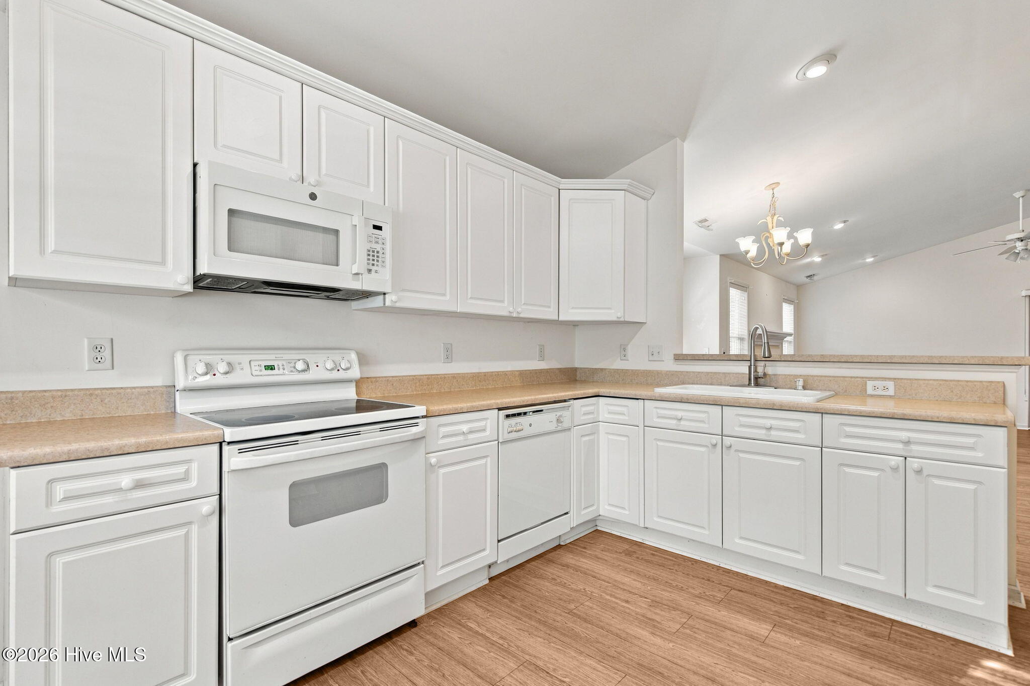 4940 Coronado Drive Property Photo 16