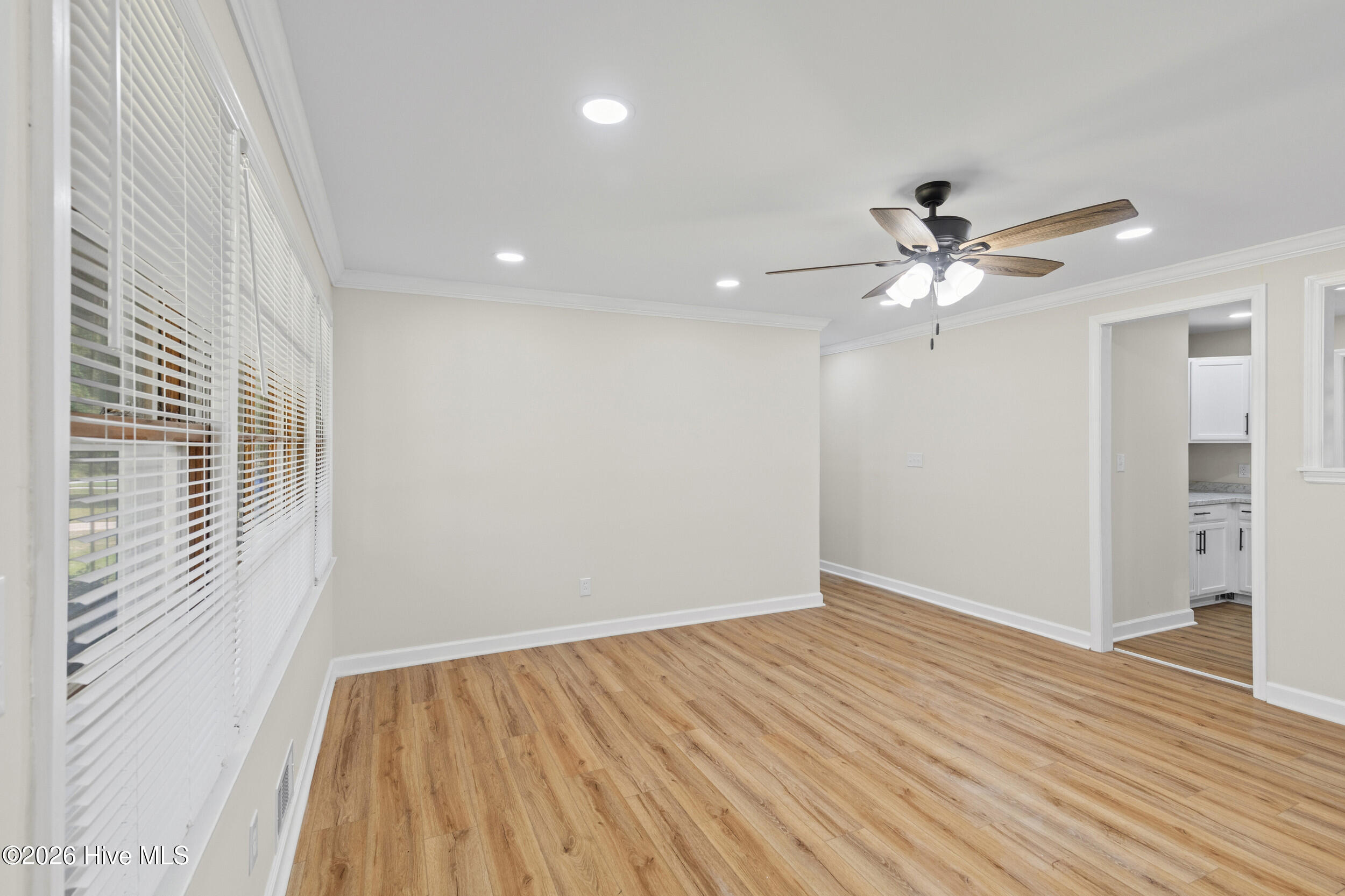 2154 Silverdale Road Property Photo 5