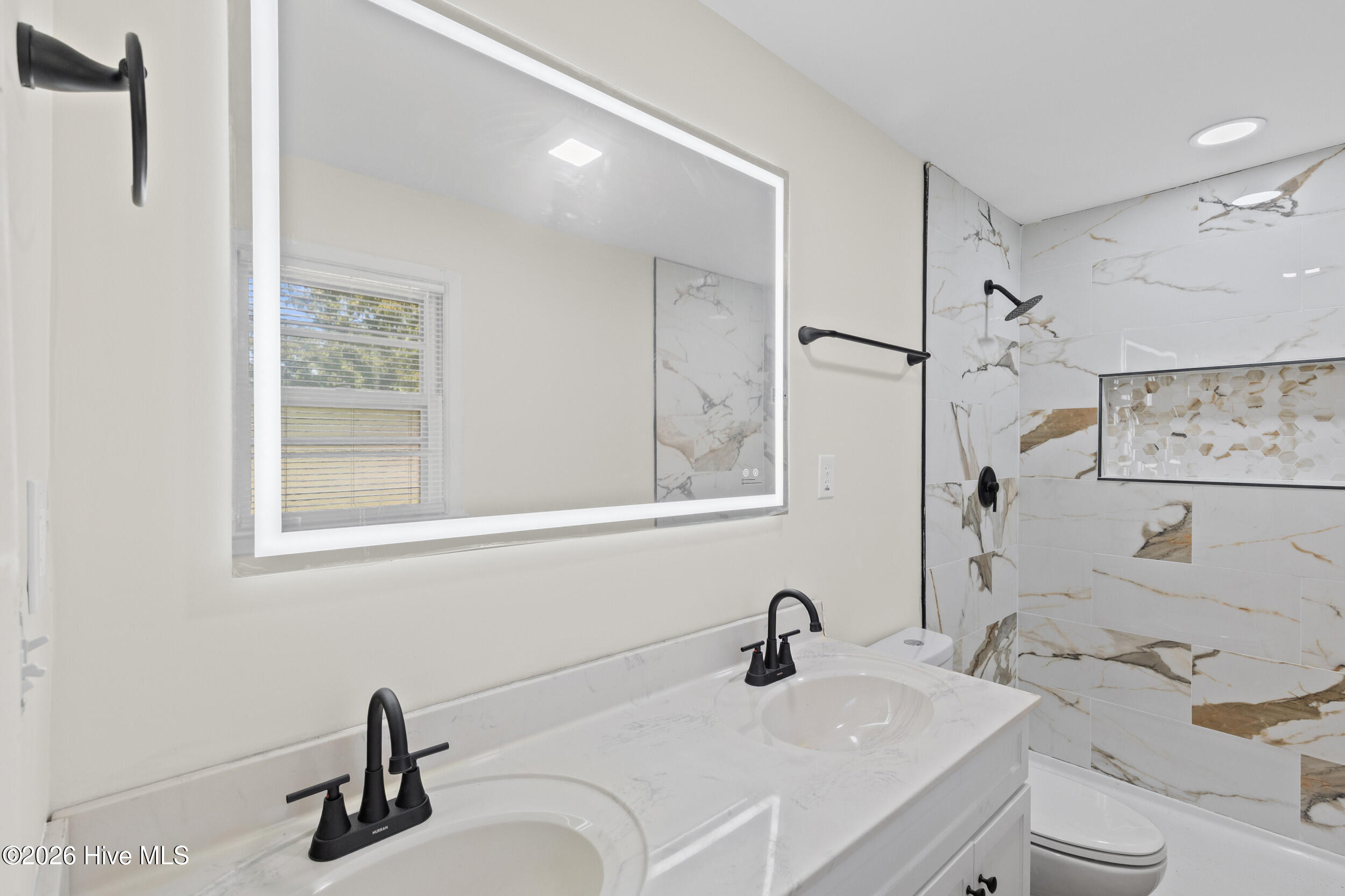 2154 Silverdale Road Property Photo 19