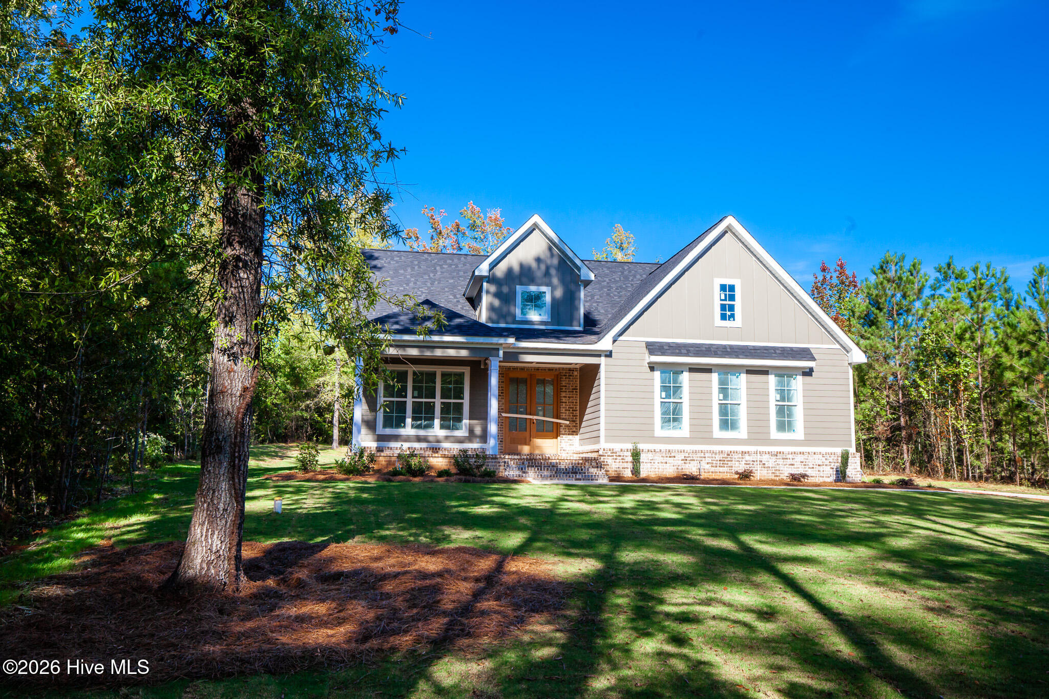 904 Fairbourne Drive Property Photo 1
