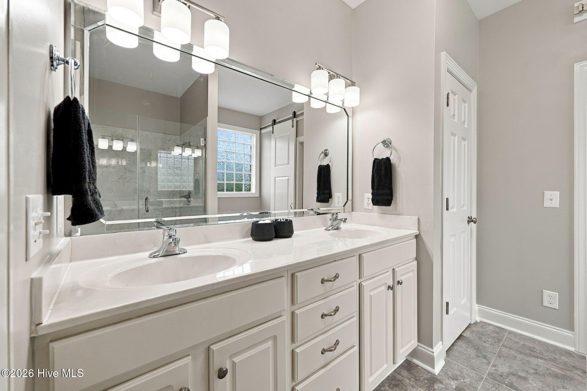 2604 River Oak Drive Property Photo 22