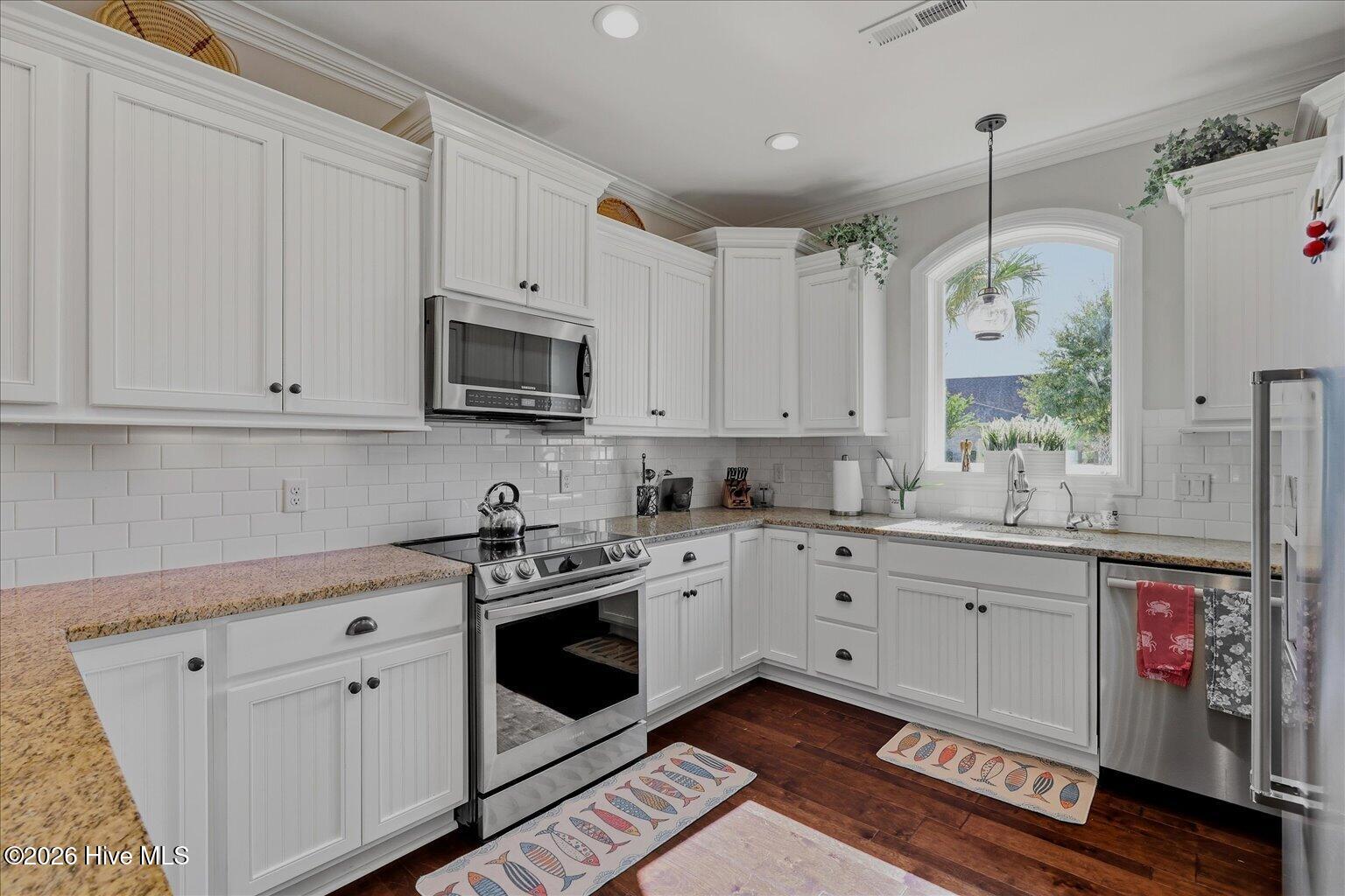 8309 Oak Abbey Trail Ne Property Photo 9
