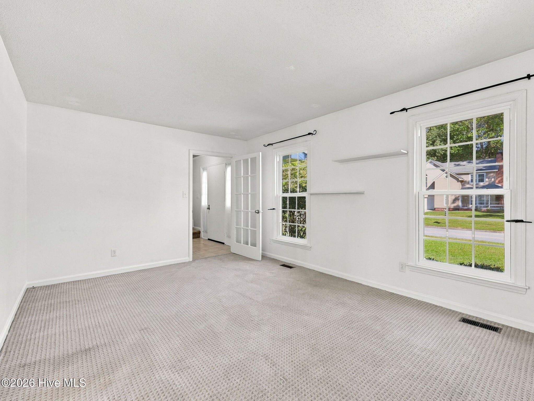 123 Robinhood Drive Property Photo 6