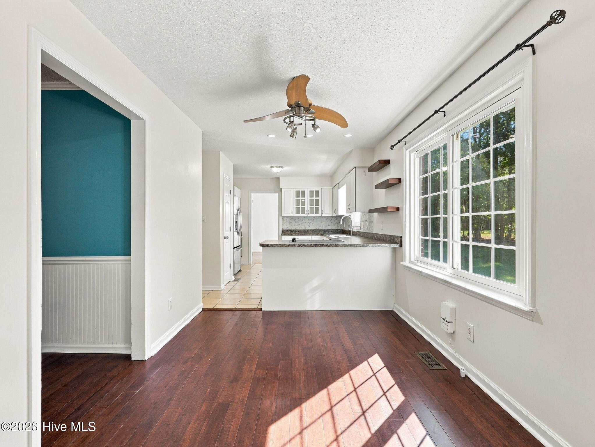 123 Robinhood Drive Property Photo 12