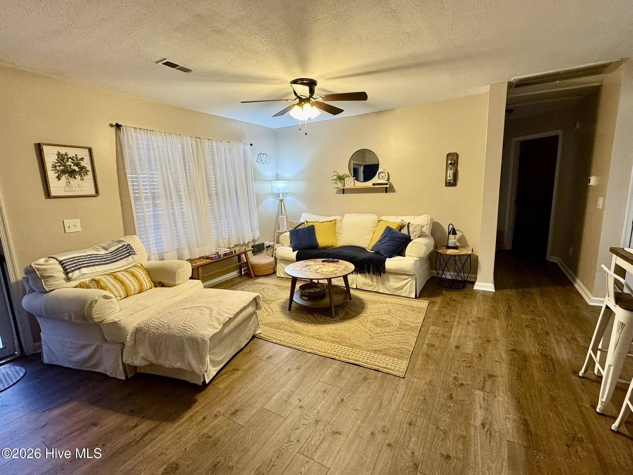 305 Klamath Trail Property Photo 7