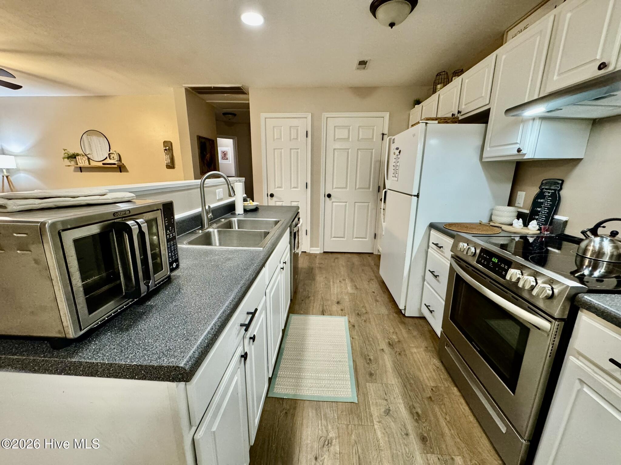 305 Klamath Trail Property Photo 14
