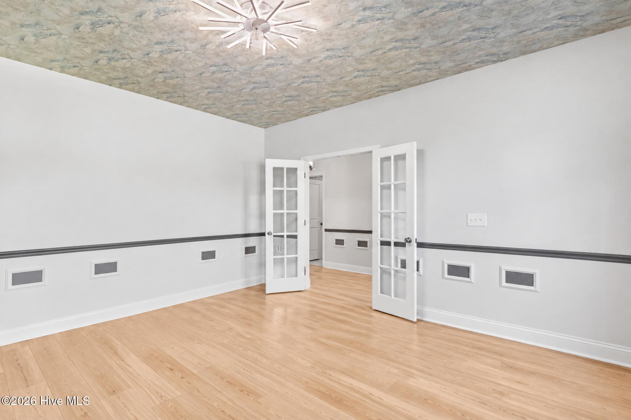 9410 Barnstormer Drive Nw Property Photo 3