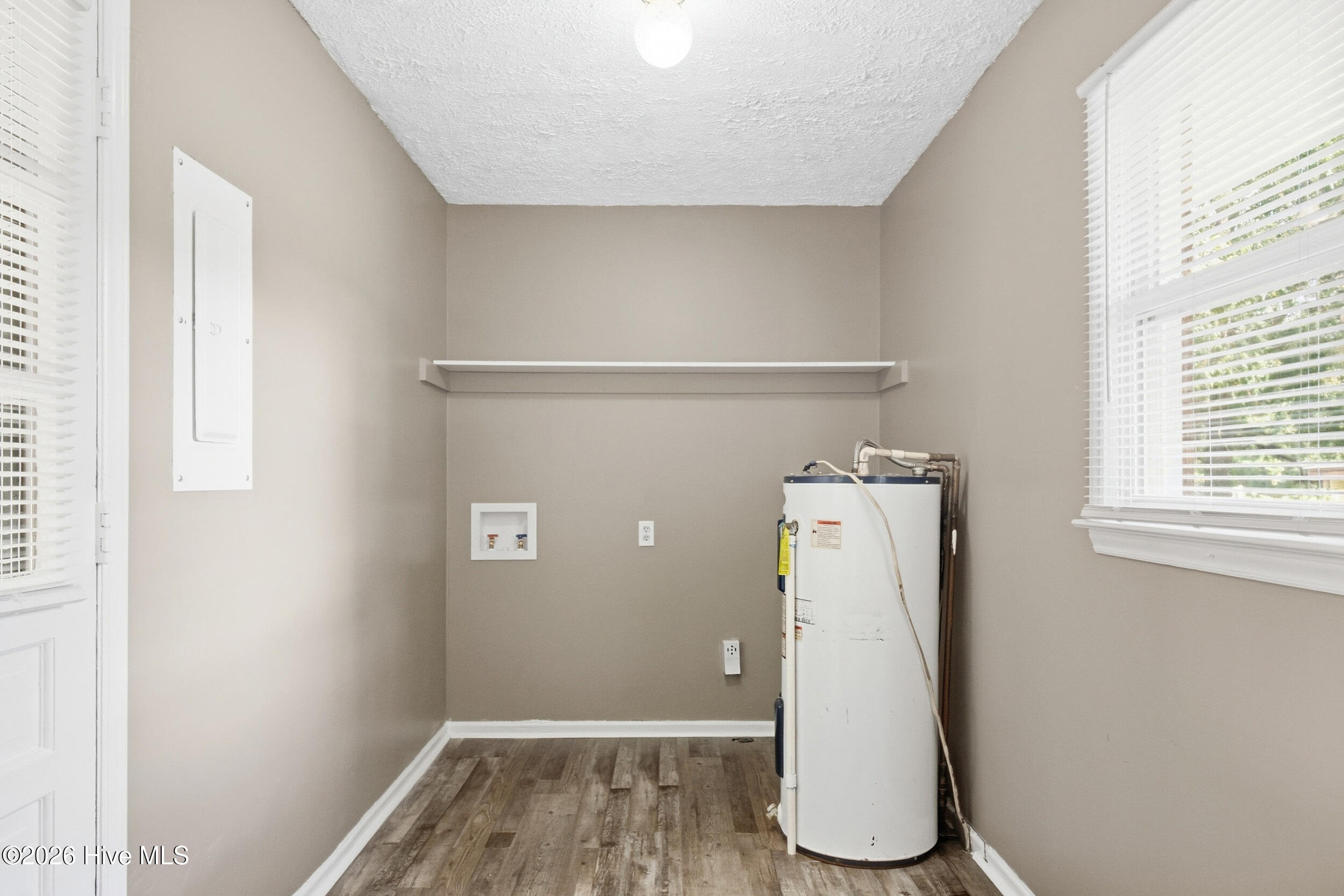 109 E Walnut Street Property Photo 18