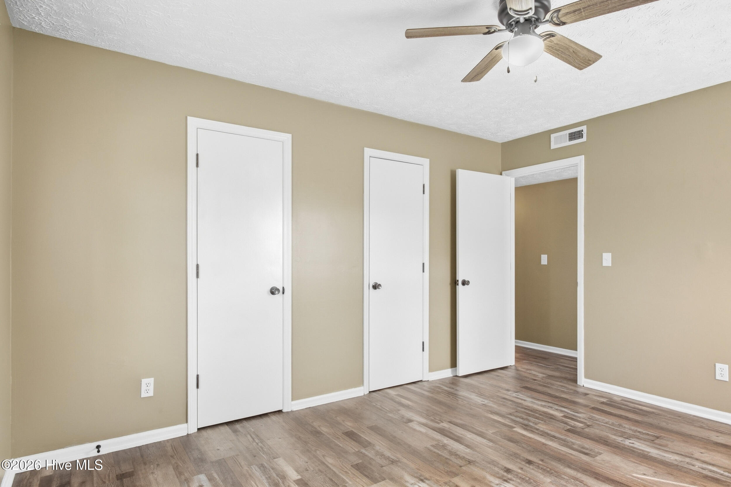 109 E Walnut Street Property Photo 22