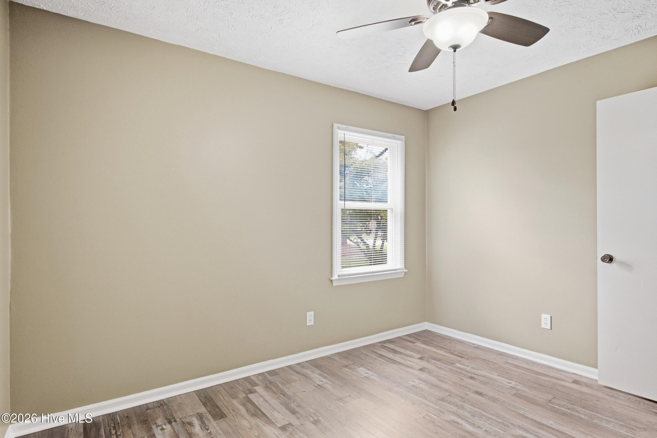 109 E Walnut Street Property Photo 30