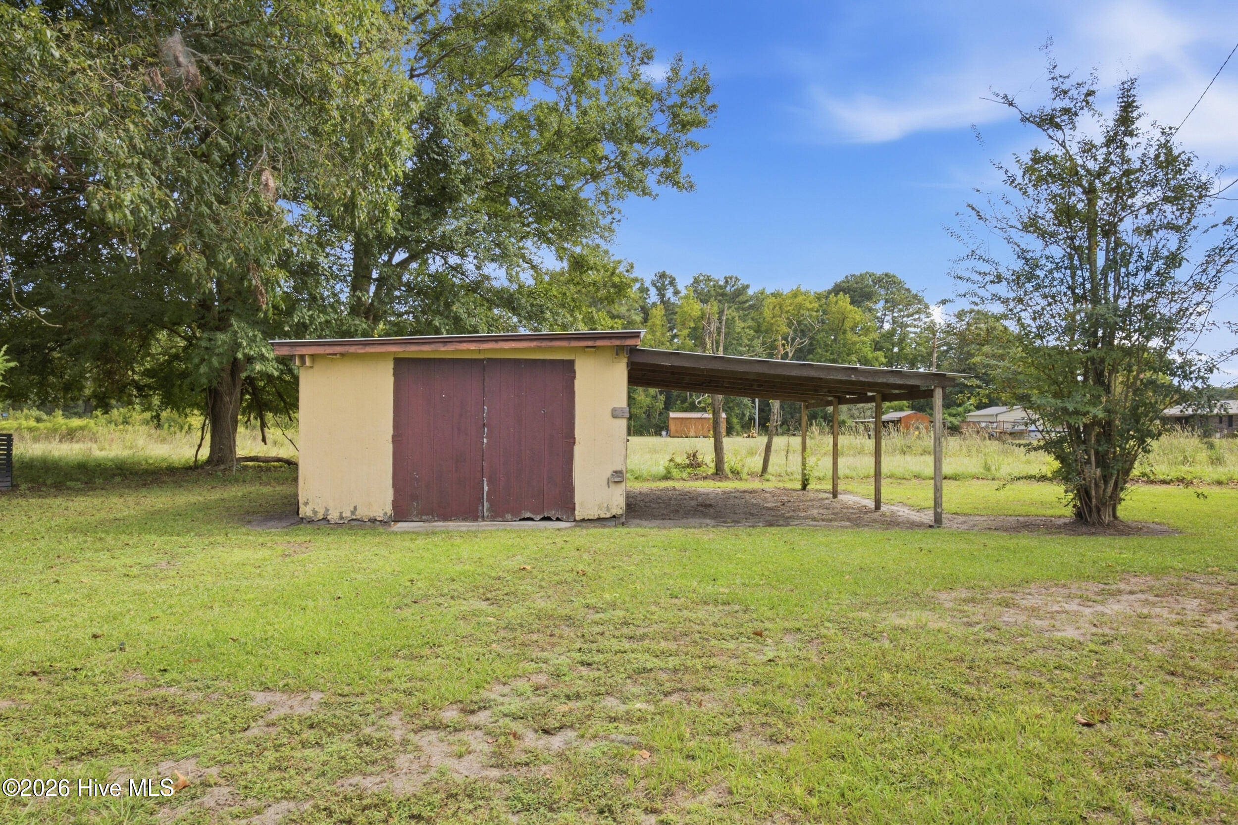 109 E Walnut Street Property Photo 33