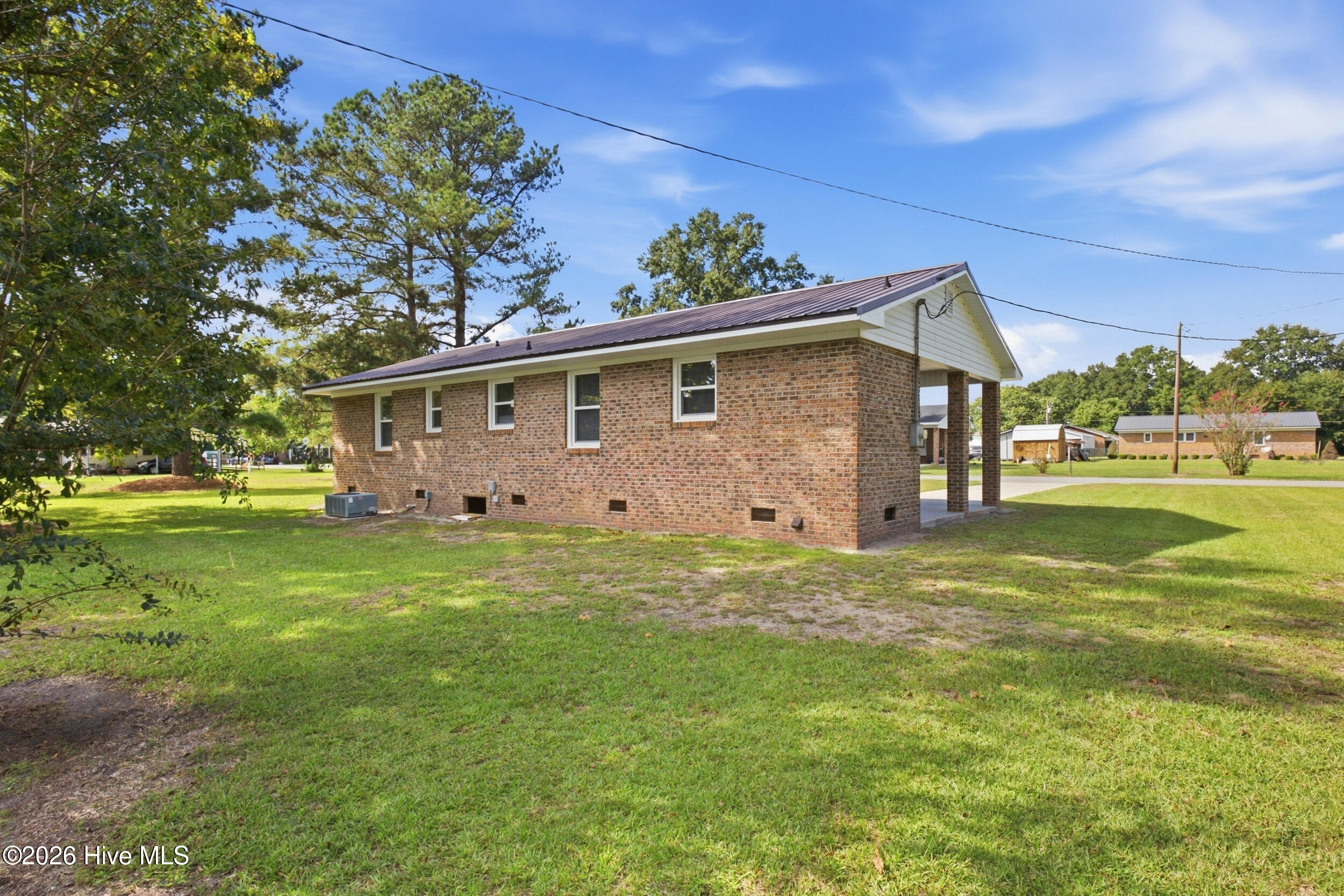 109 E Walnut Street Property Photo 39