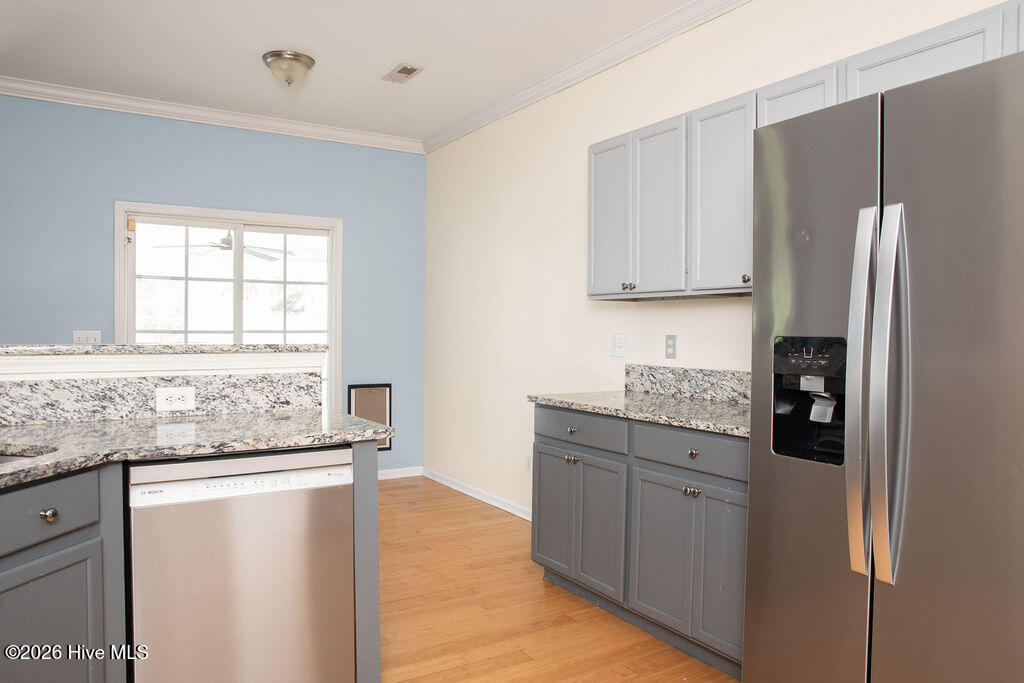 6600 Dorrington Drive Property Photo 11