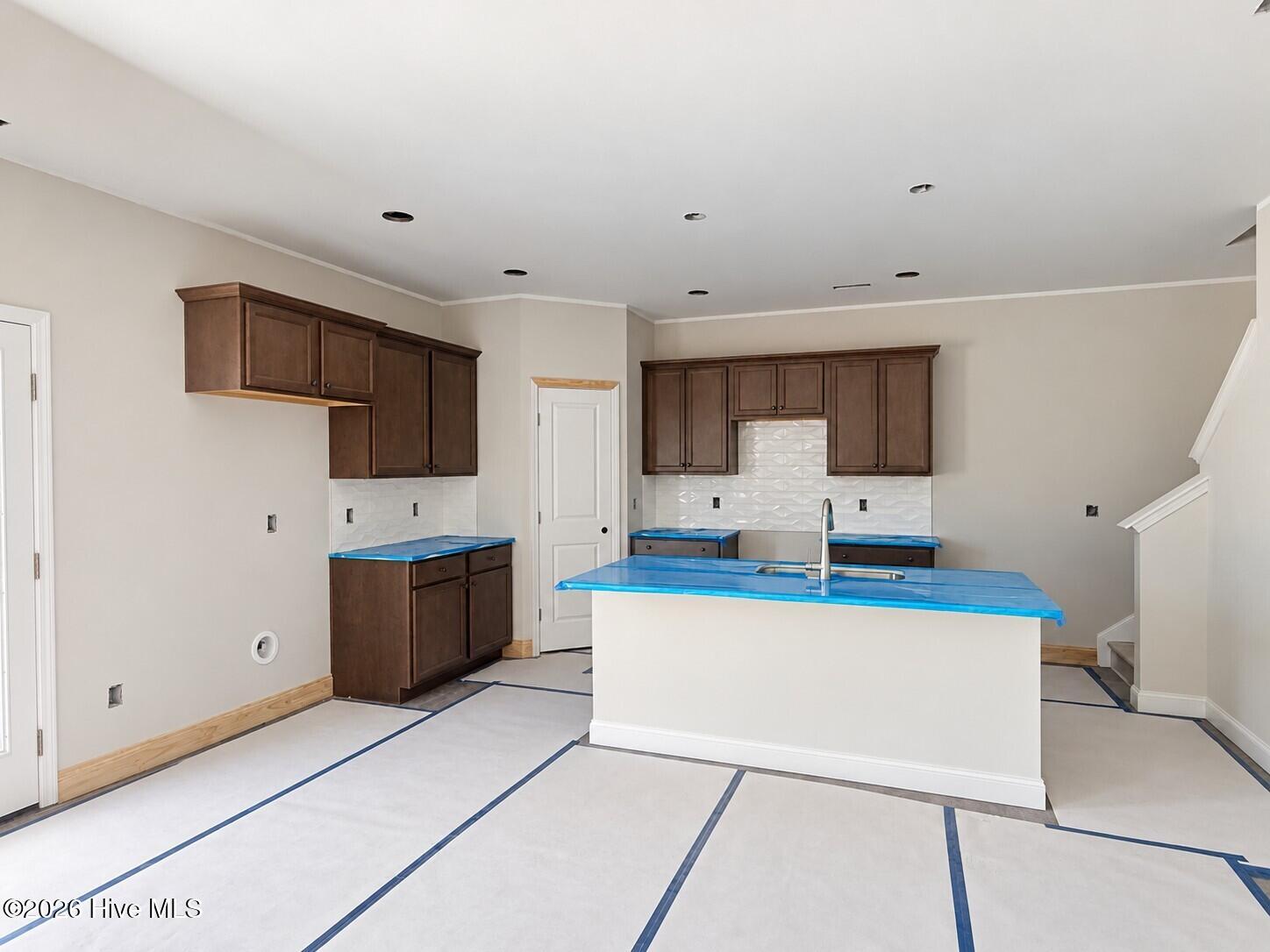 225 Harborwood Street Property Photo 3