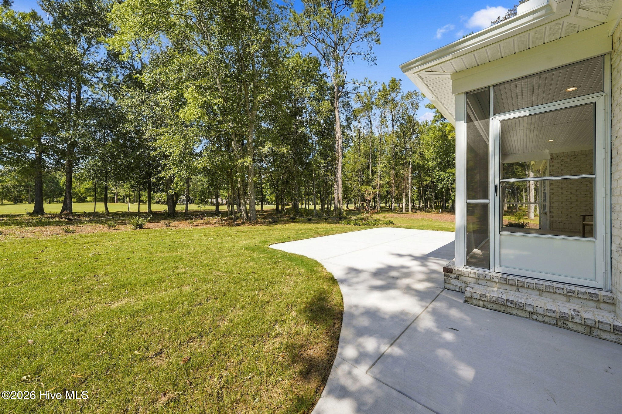 212 E Winding Way Property Photo 40