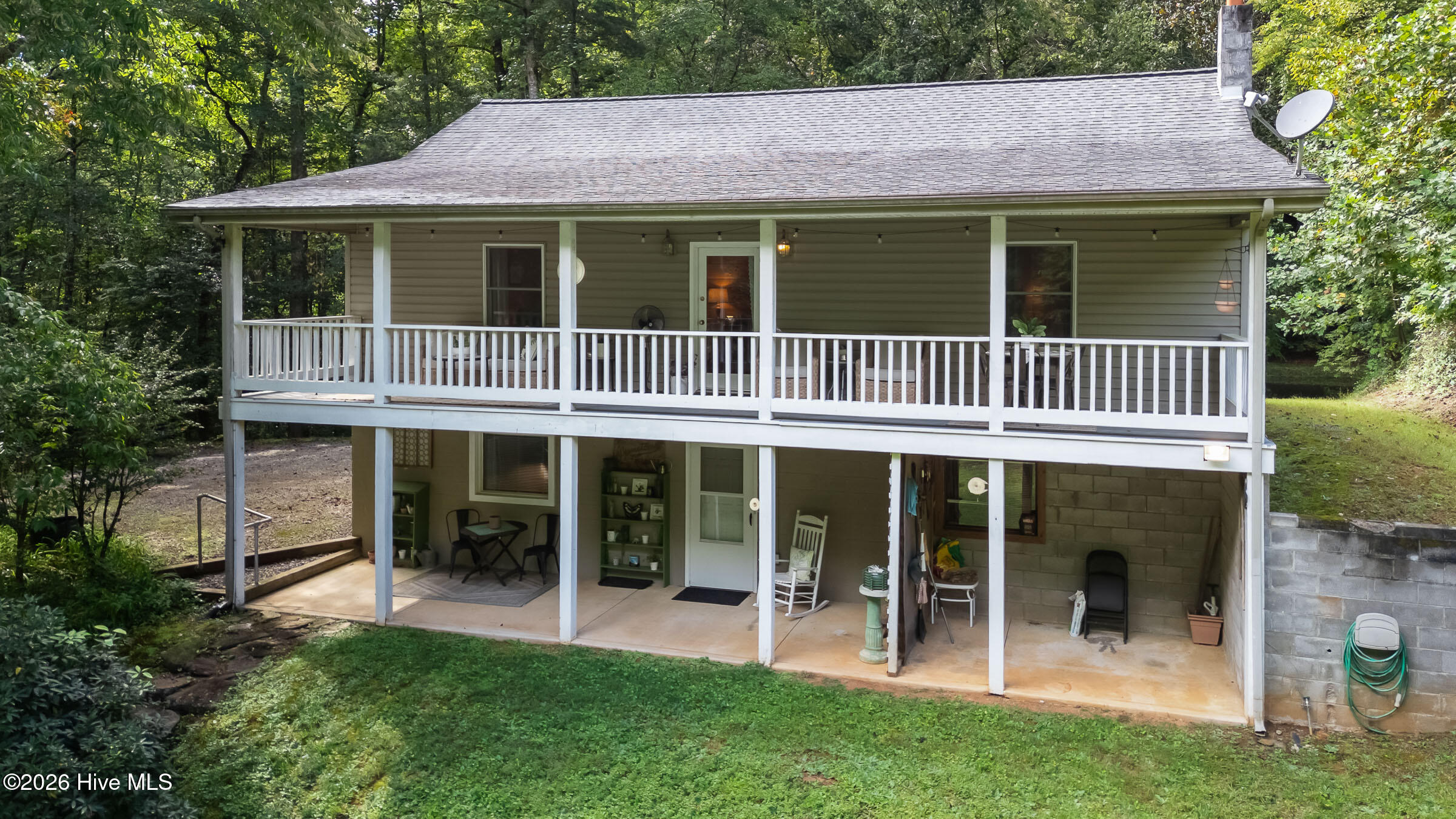 3270 Ebenezer Road Property Photo 2